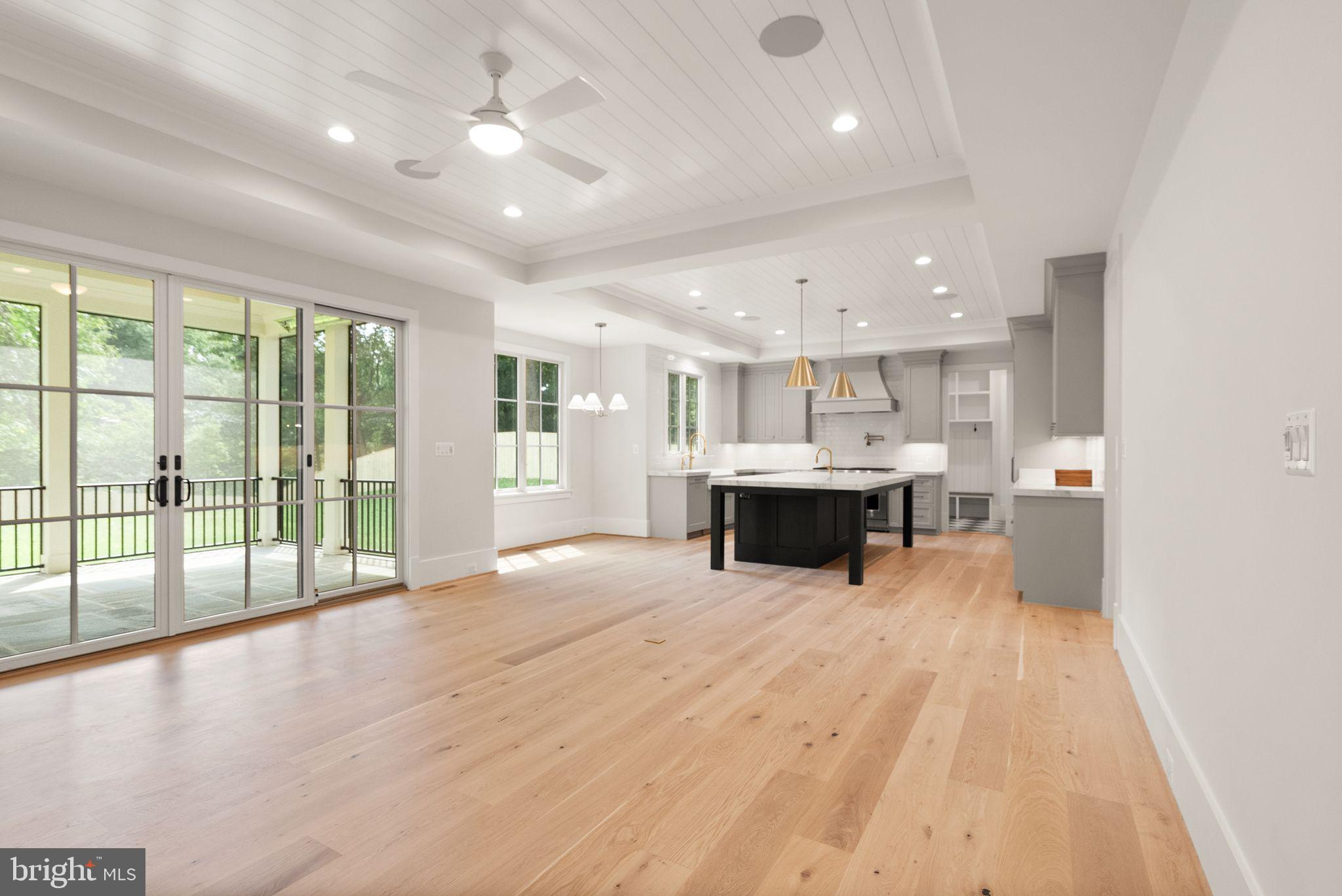 LEE HEIGHTS - Residential