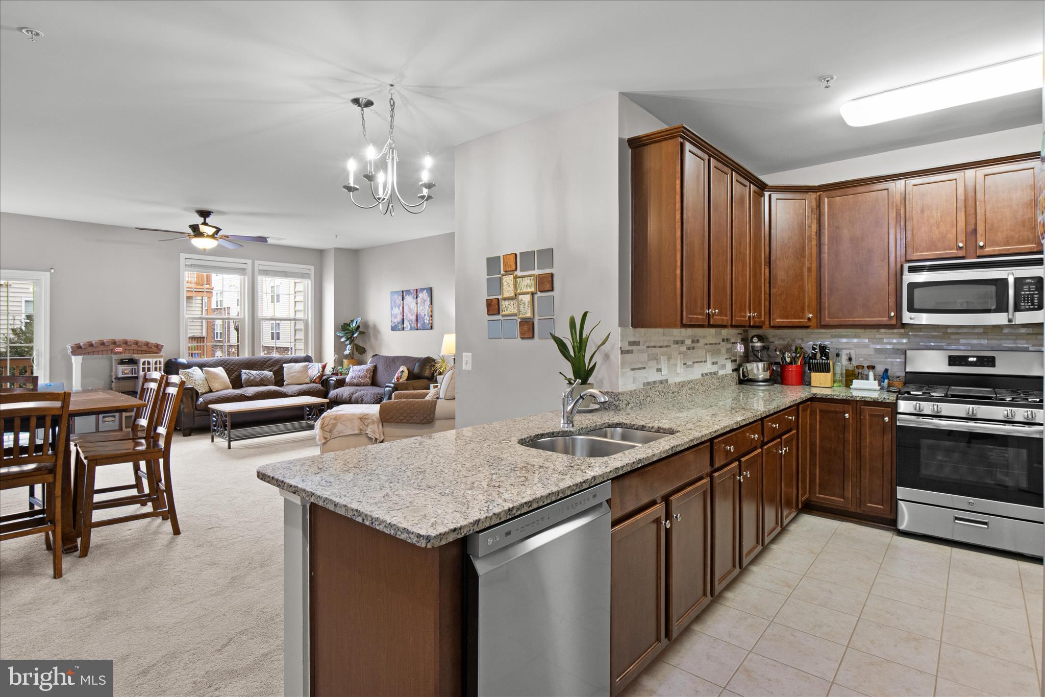 MERCER PARK CONDOMINIUM - Residential