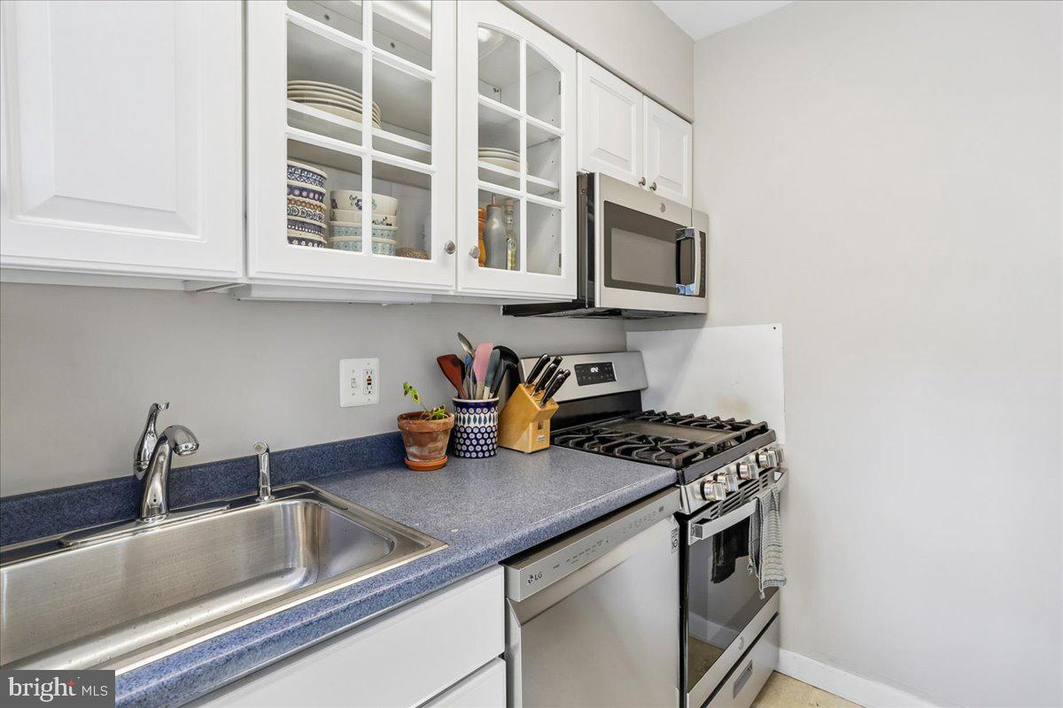 KENSINGTON HEIGHTS - Residential