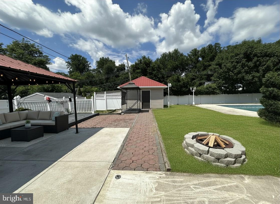 RED ROSE GATE - Residential