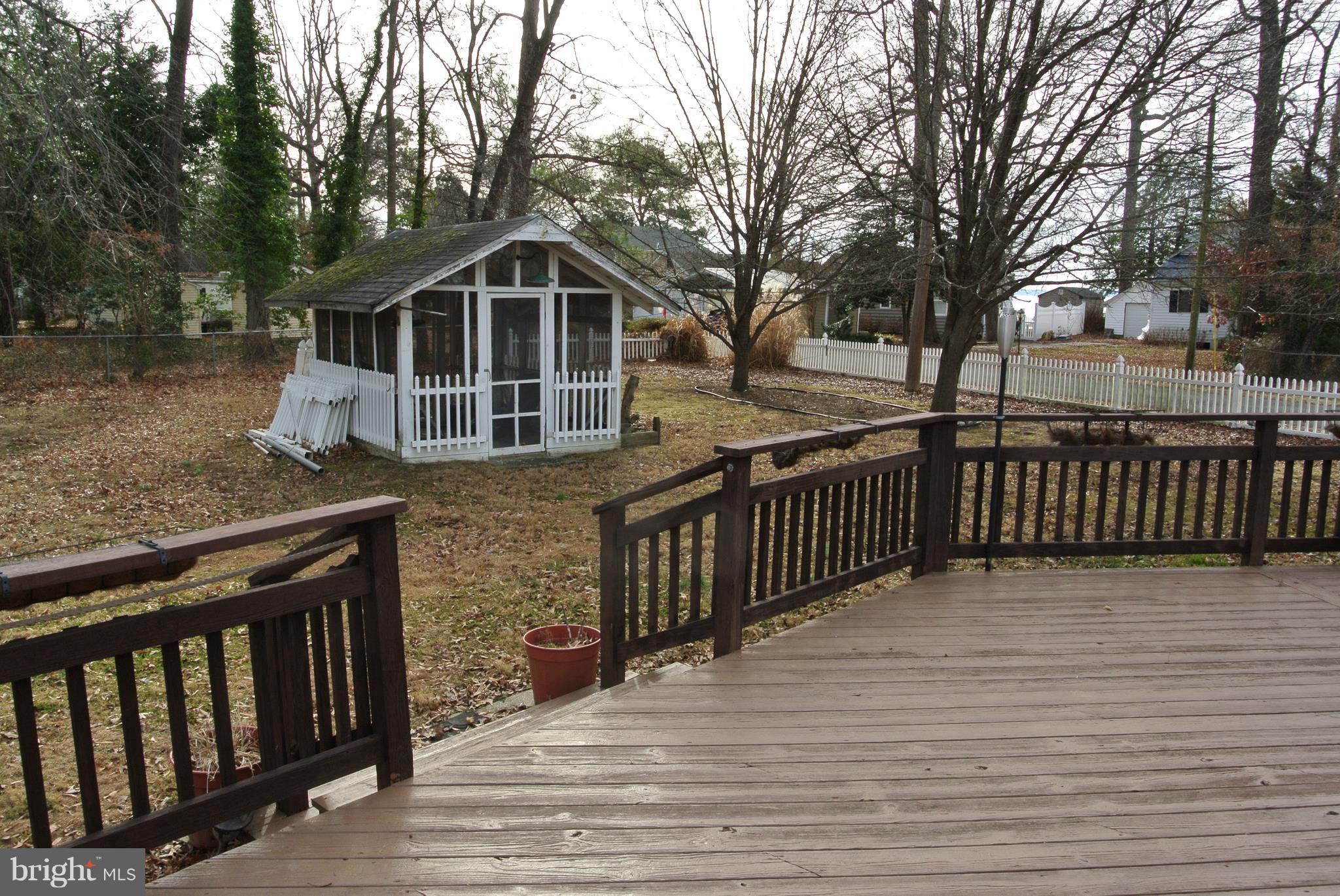 COBB ISLAND - Residential