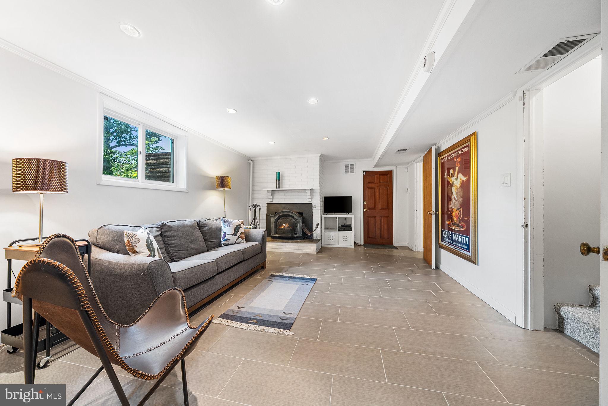 RAVENWOOD PARK - Residential