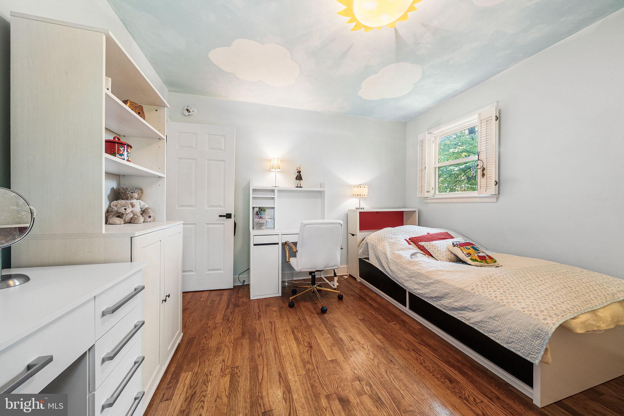 RAVENWOOD PARK - Residential