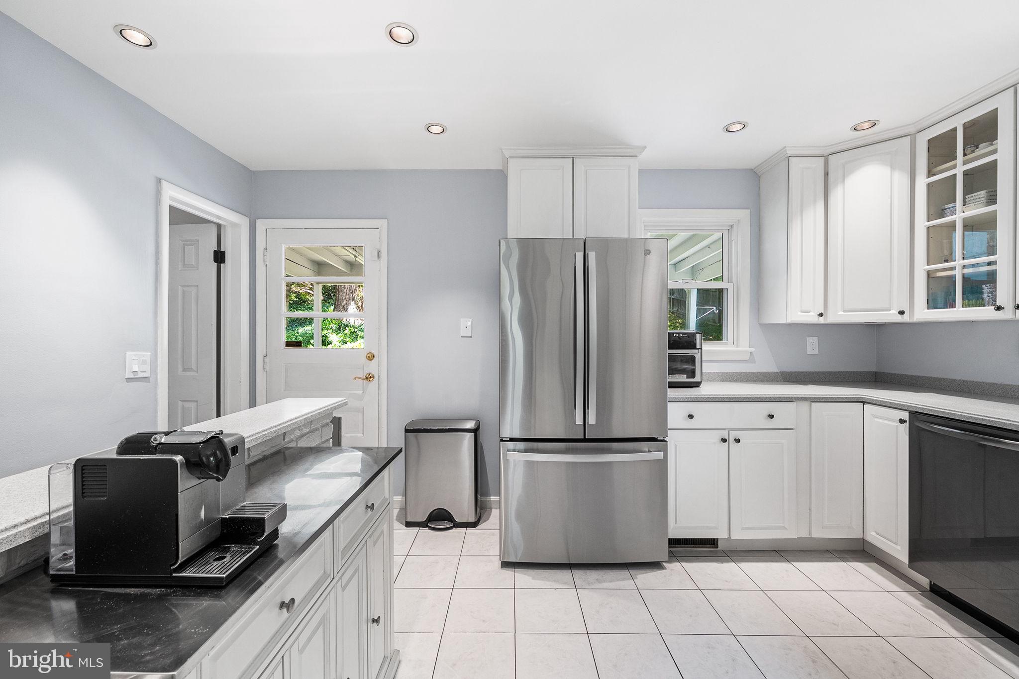 RAVENWOOD PARK - Residential