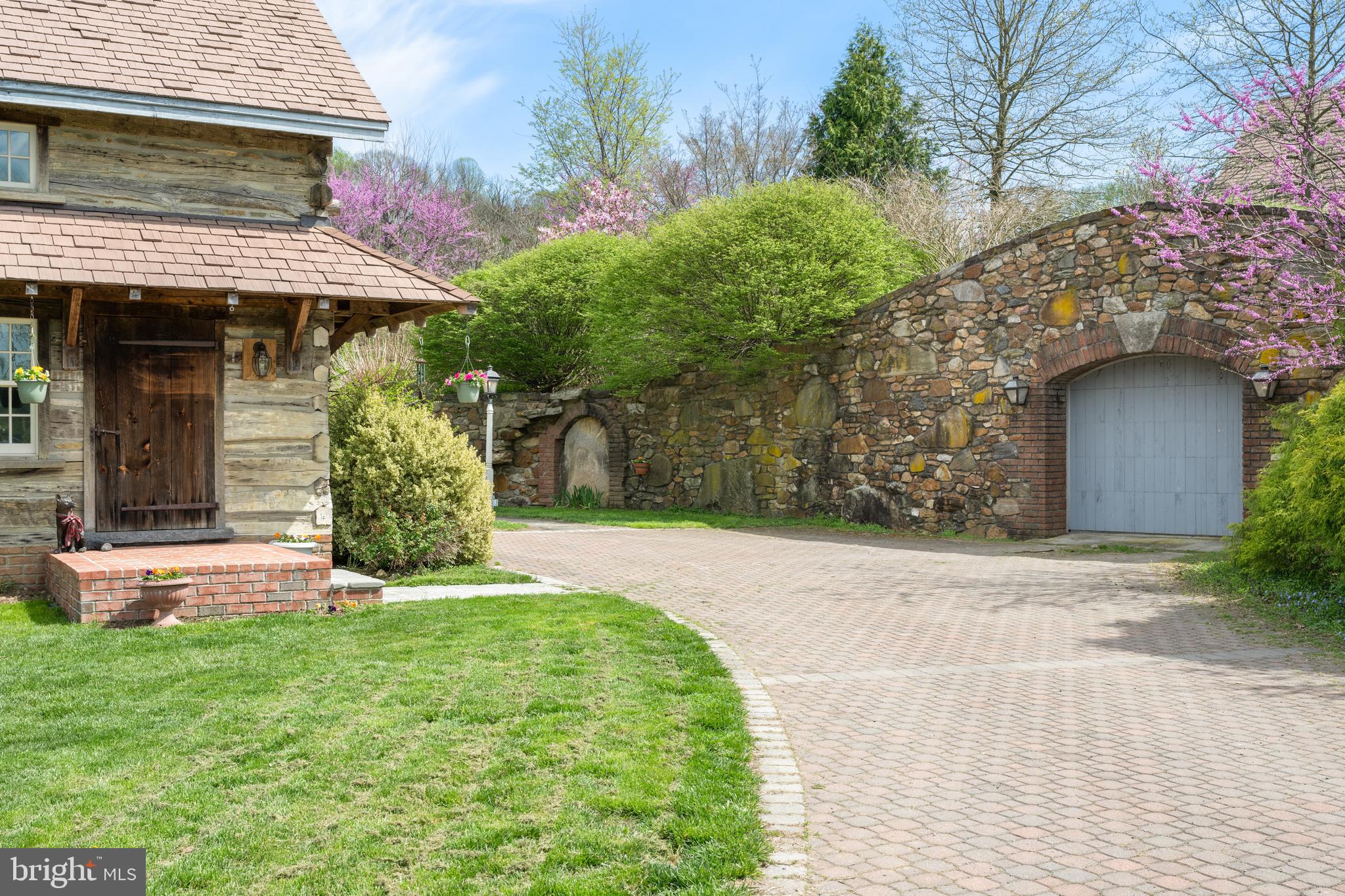CHESHIRE HUNT - Residential