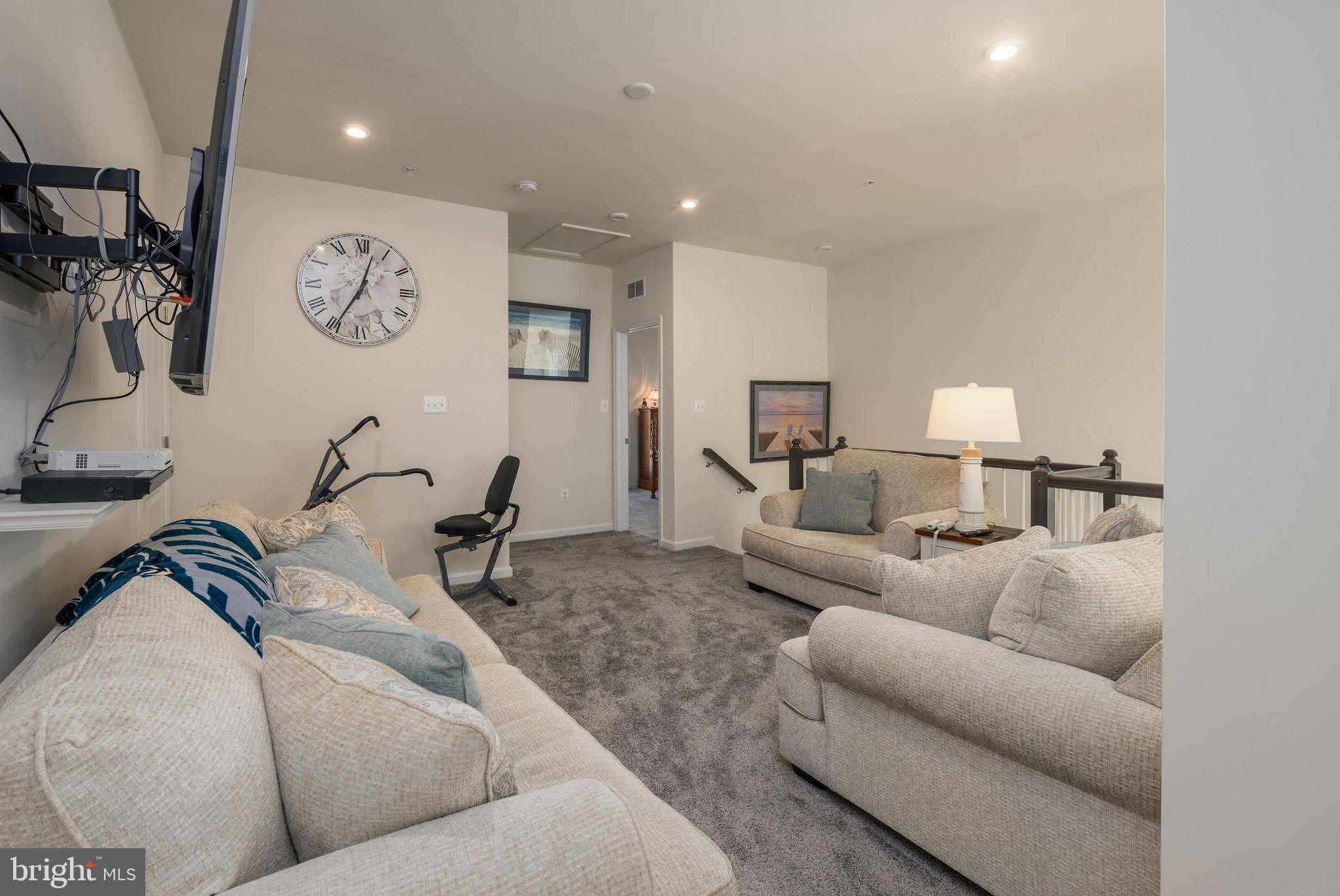 GLEN RIDDLE - Residential