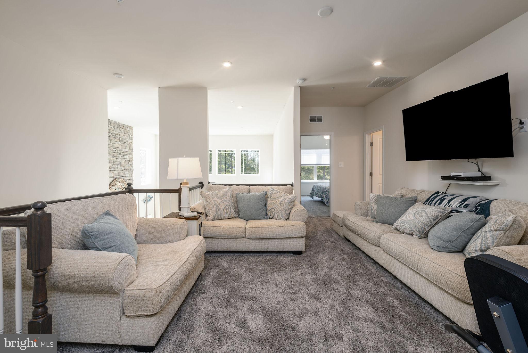 GLEN RIDDLE - Residential