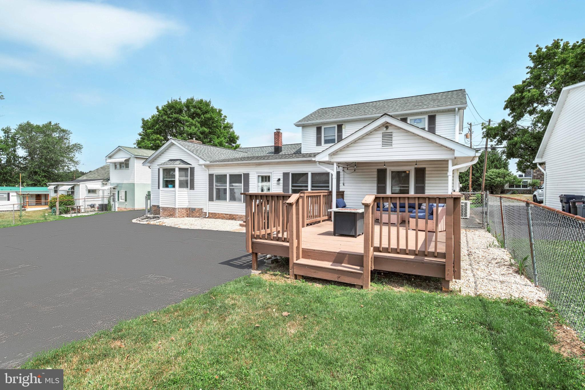 RURAL GETTYSBURG - Residential