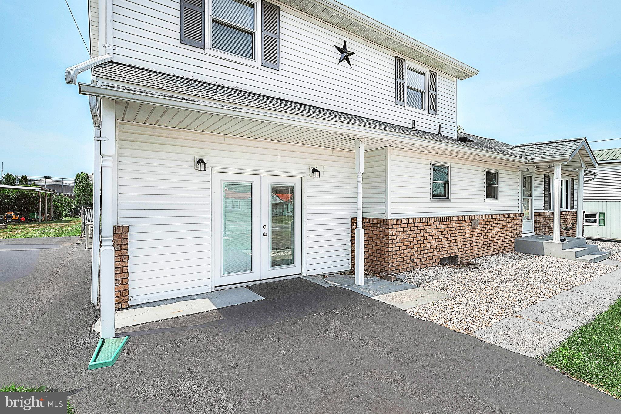 RURAL GETTYSBURG - Residential