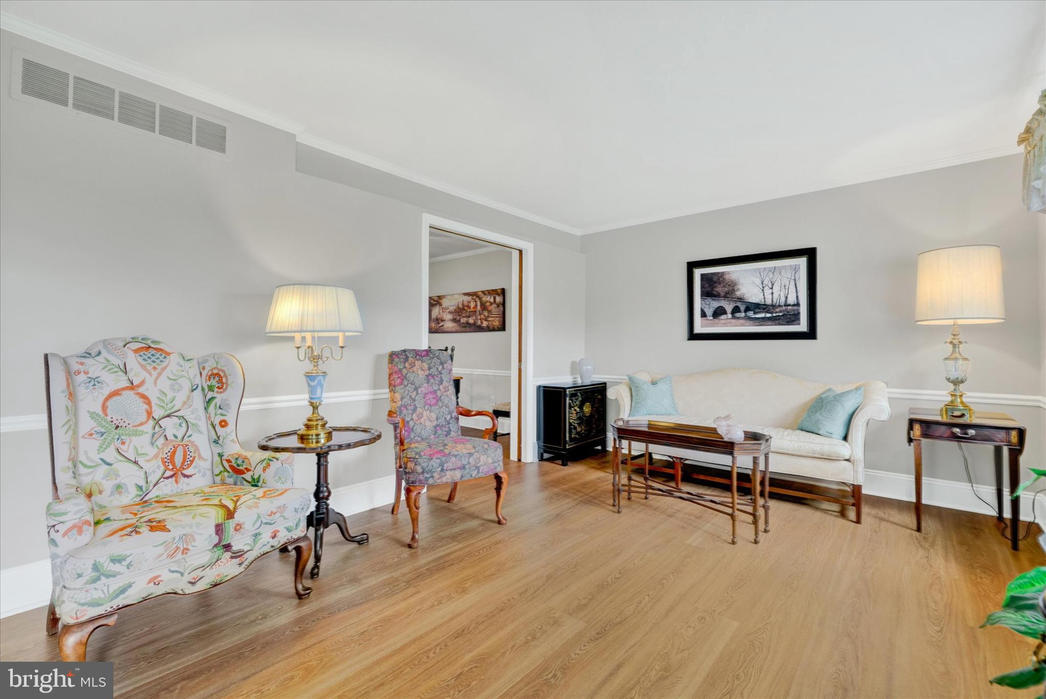 REGENT MANOR - Residential