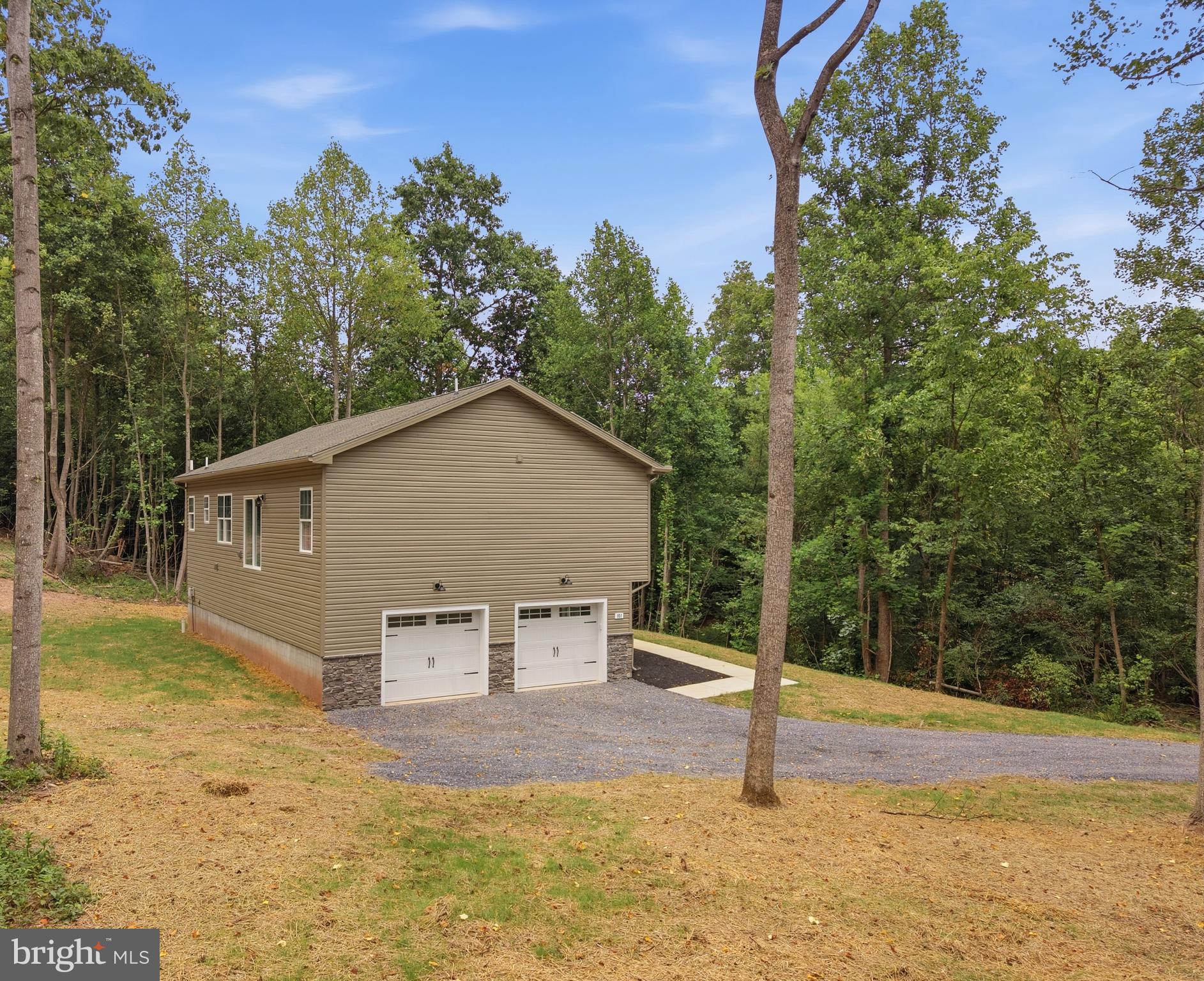 NINE EAST ESTATES - Residential
