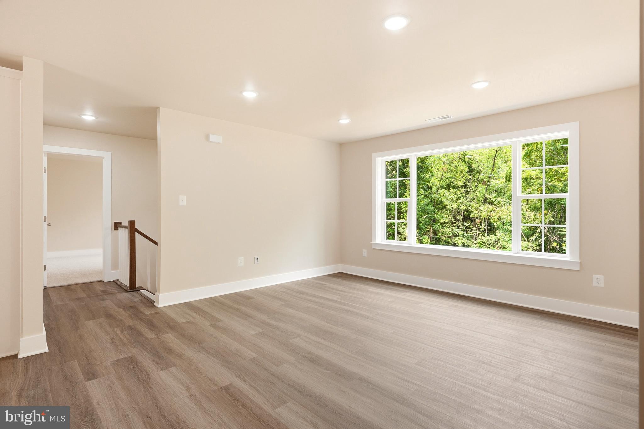 NINE EAST ESTATES - Residential