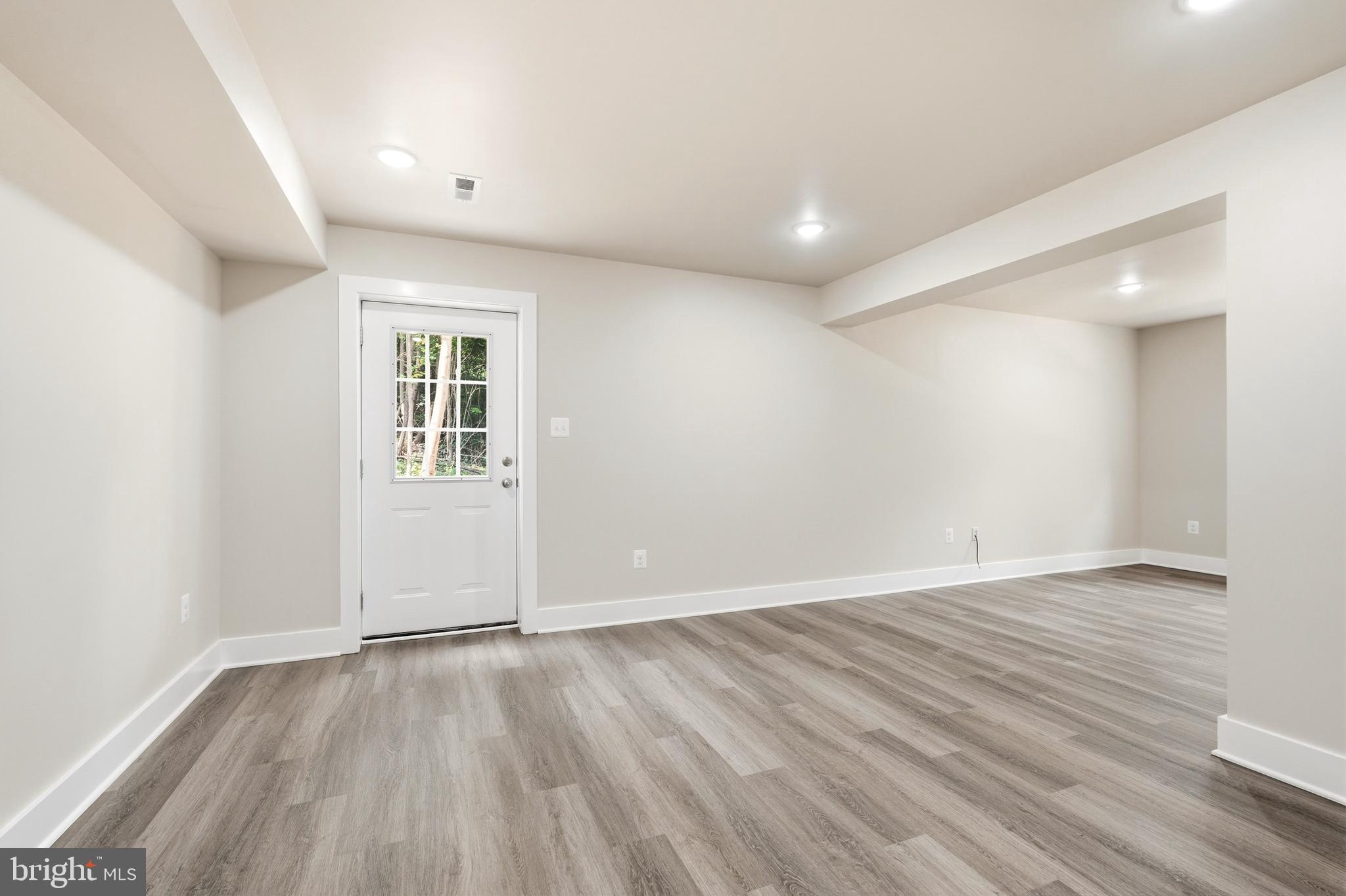 NINE EAST ESTATES - Residential