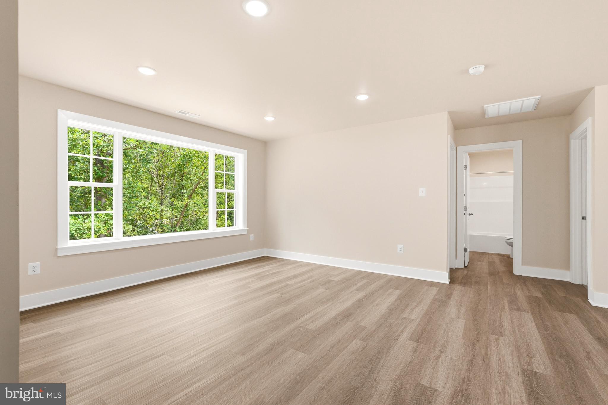 NINE EAST ESTATES - Residential
