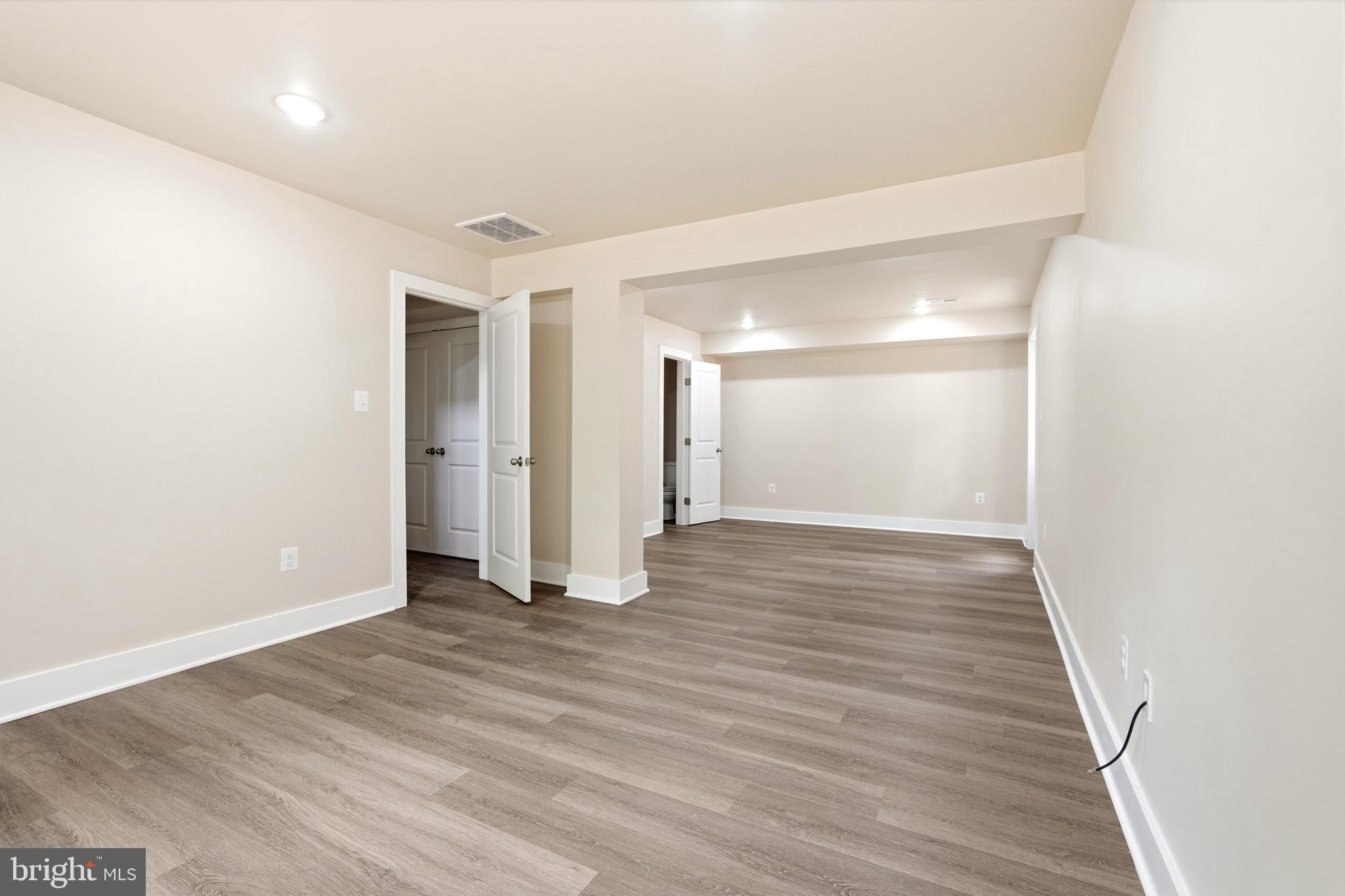 NINE EAST ESTATES - Residential