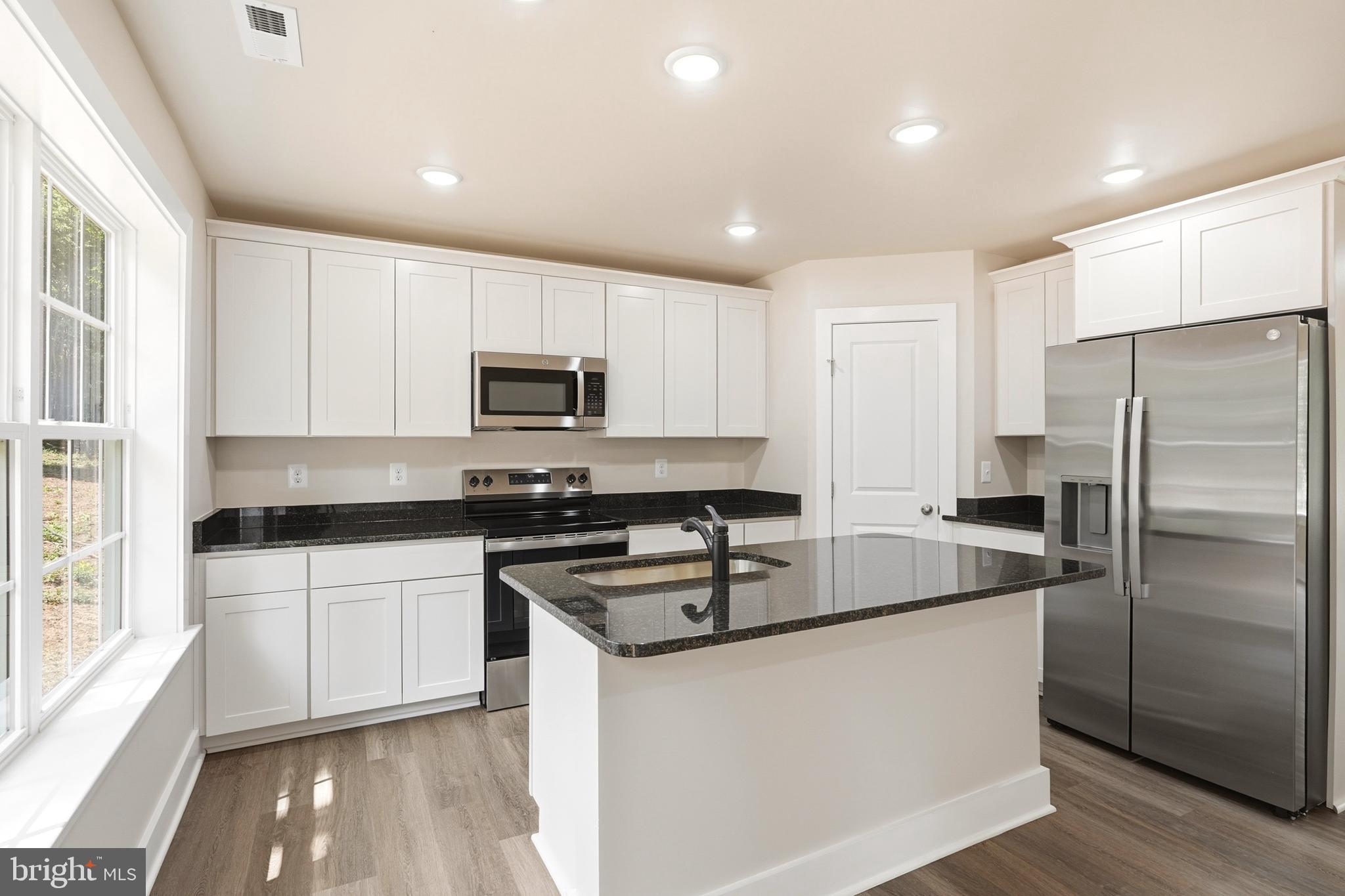 NINE EAST ESTATES - Residential