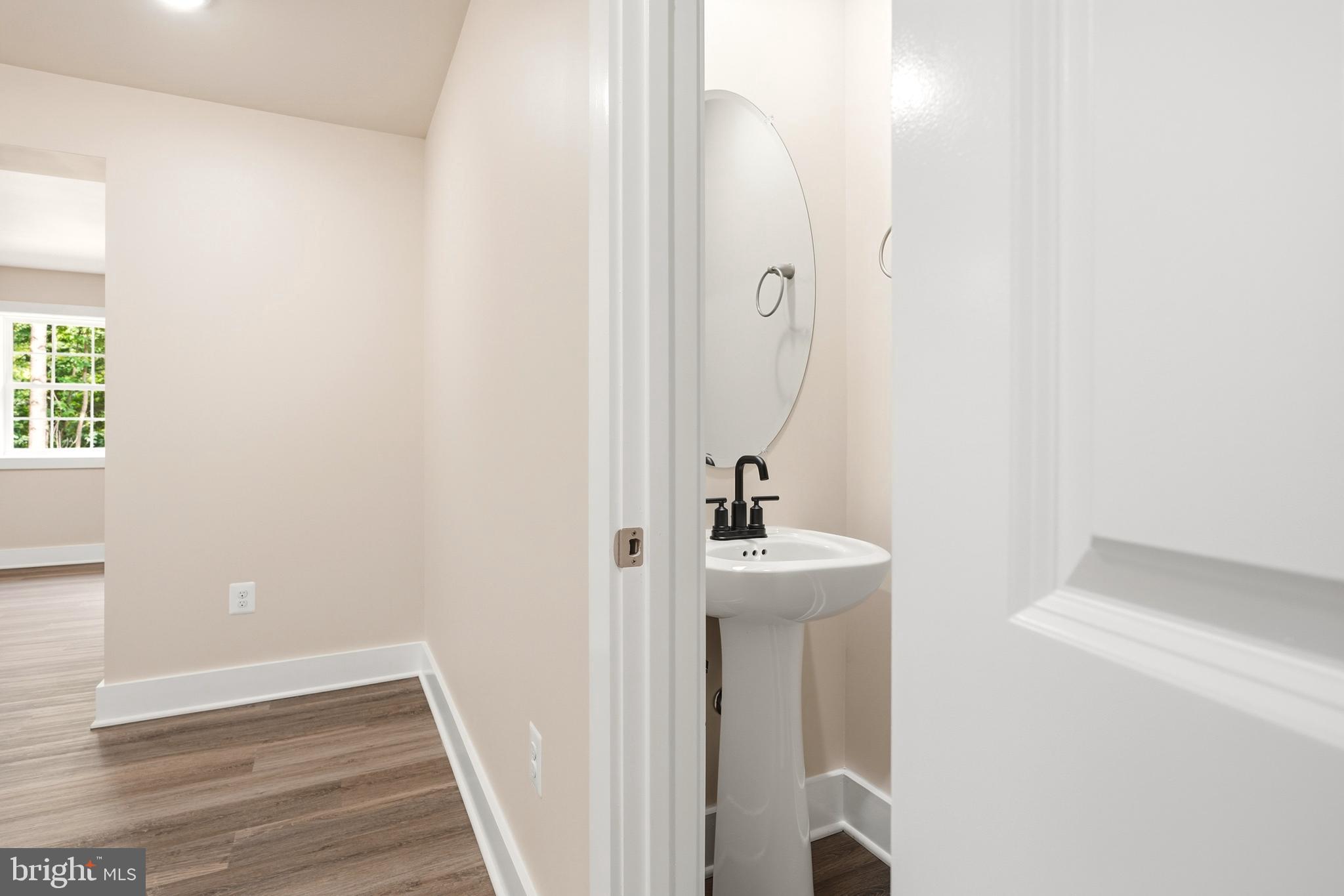 NINE EAST ESTATES - Residential