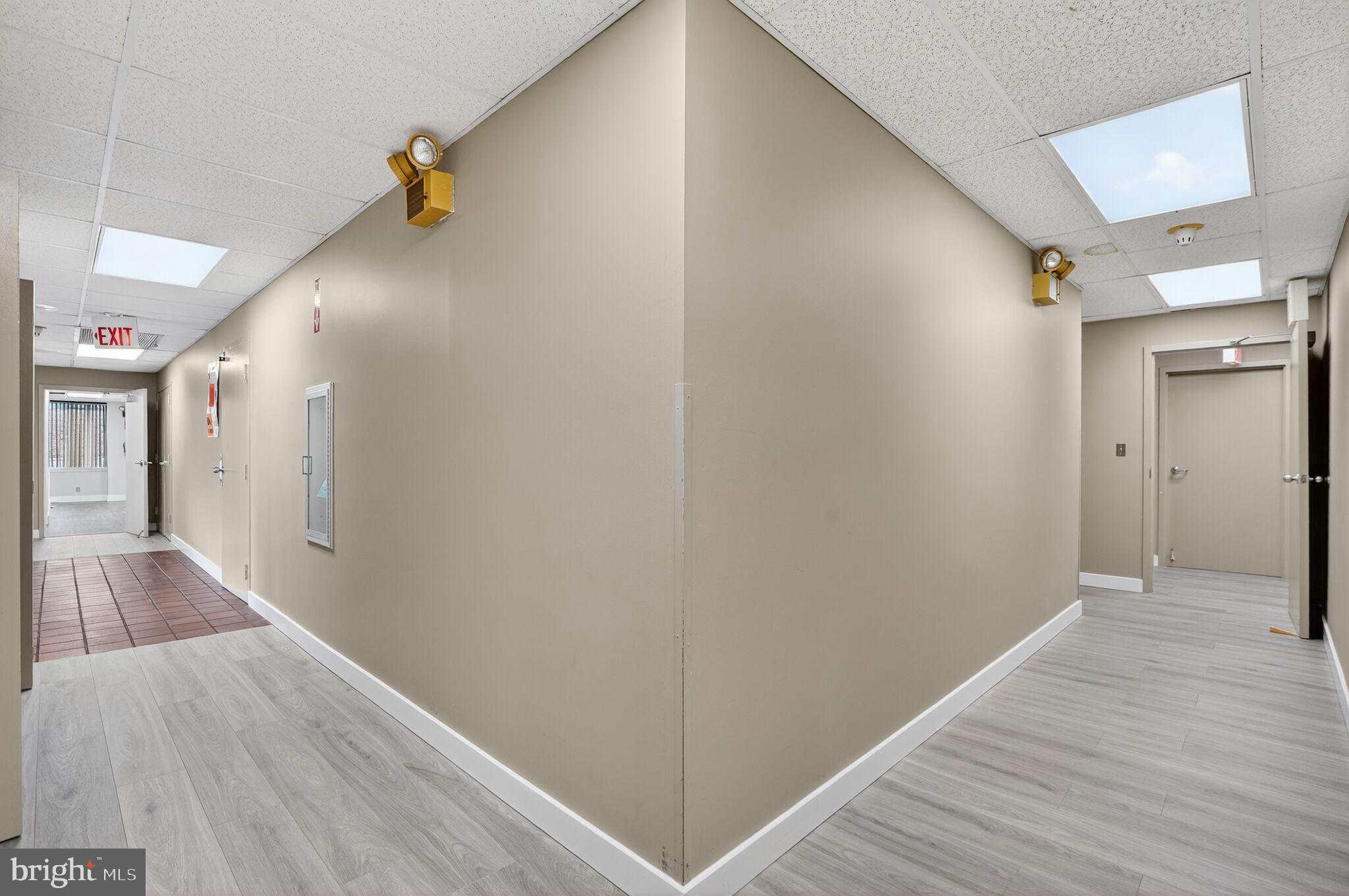 LAKE RIDGE - Commercial Sale