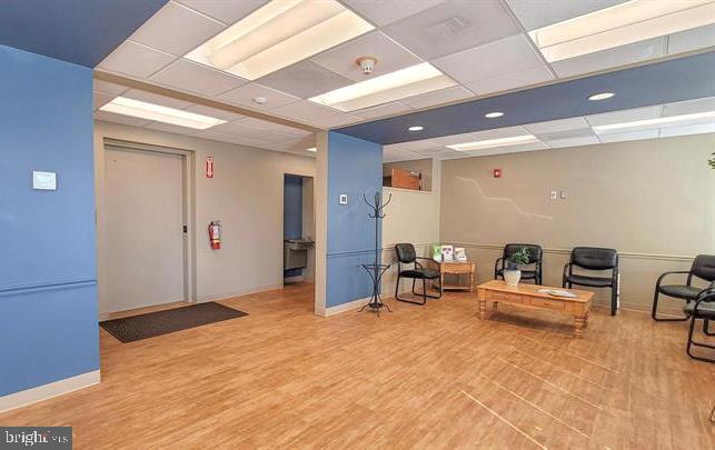 LAKE RIDGE - Commercial Sale