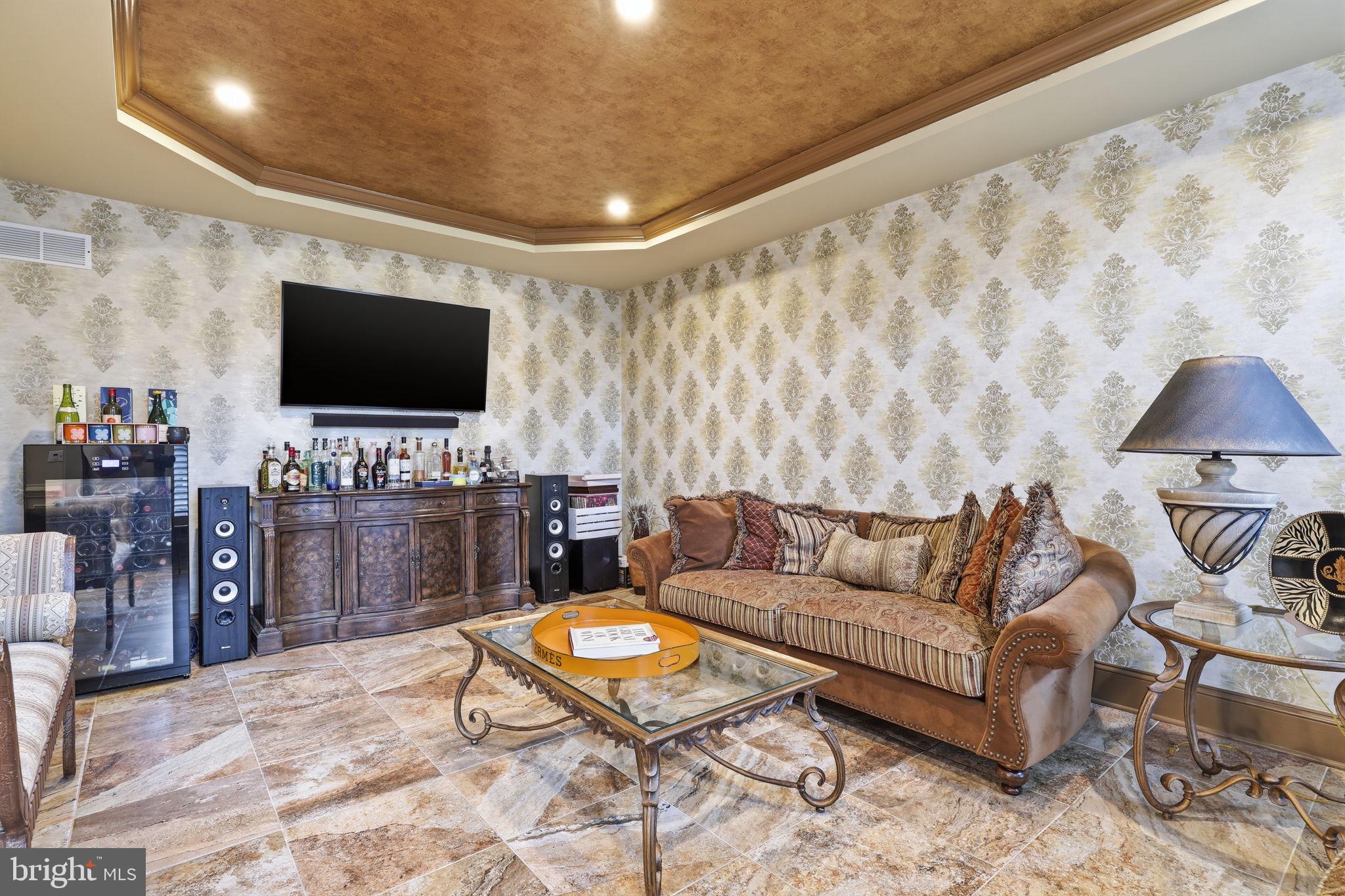 NORTHAMPTON HUNT - Residential