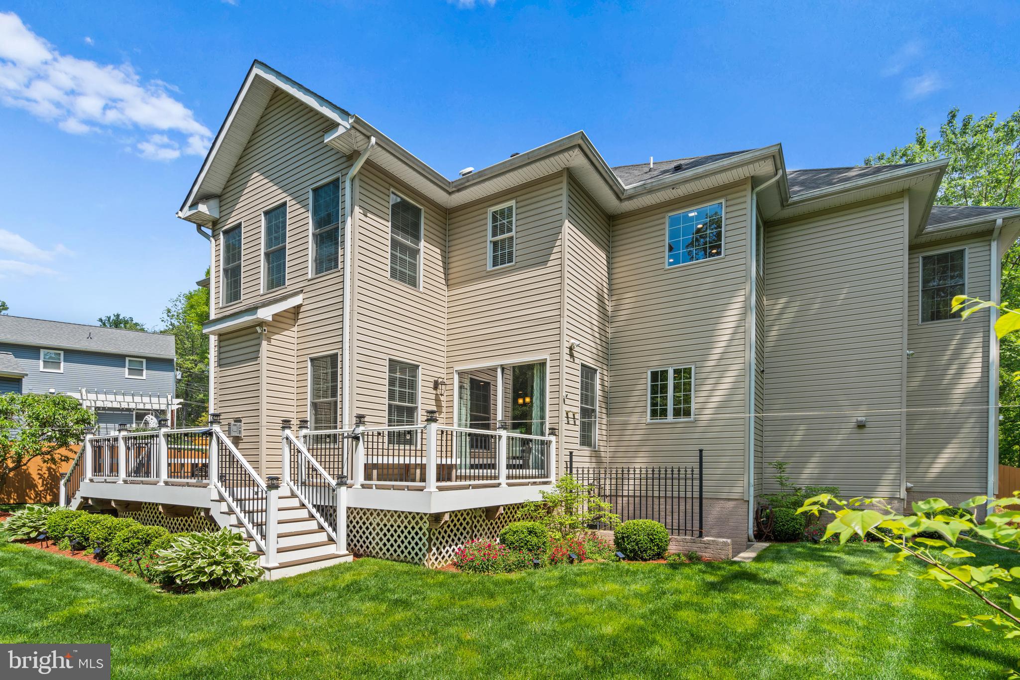 PIMMIT VIEW - Residential