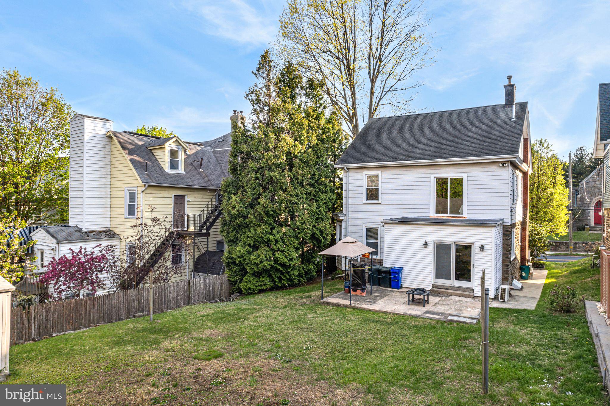 JENKINTOWN - Residential