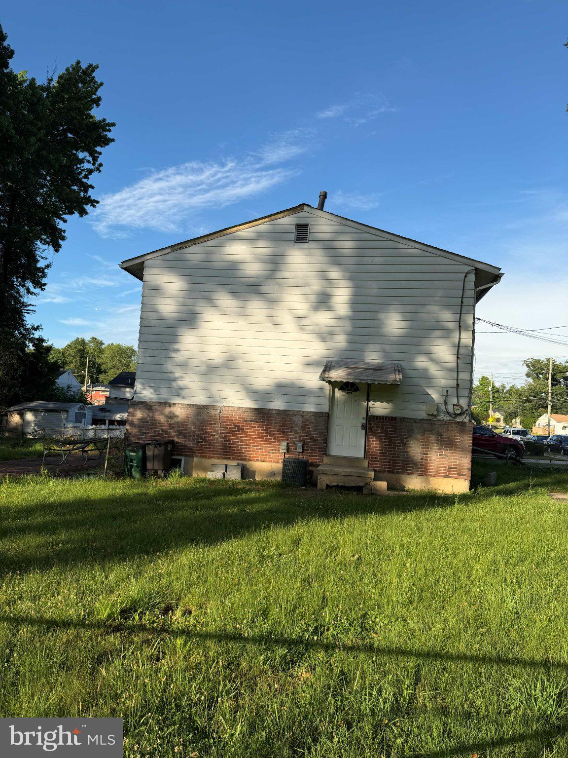 HOLLY PARK - Residential