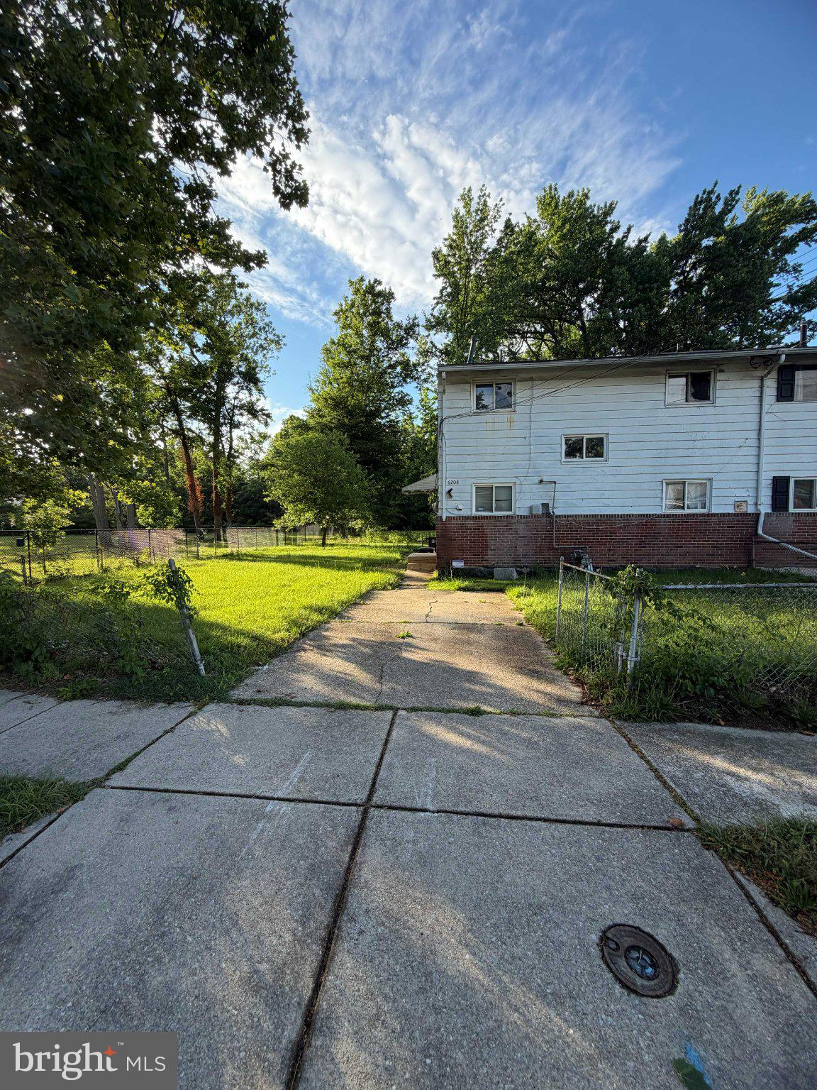 HOLLY PARK - Residential