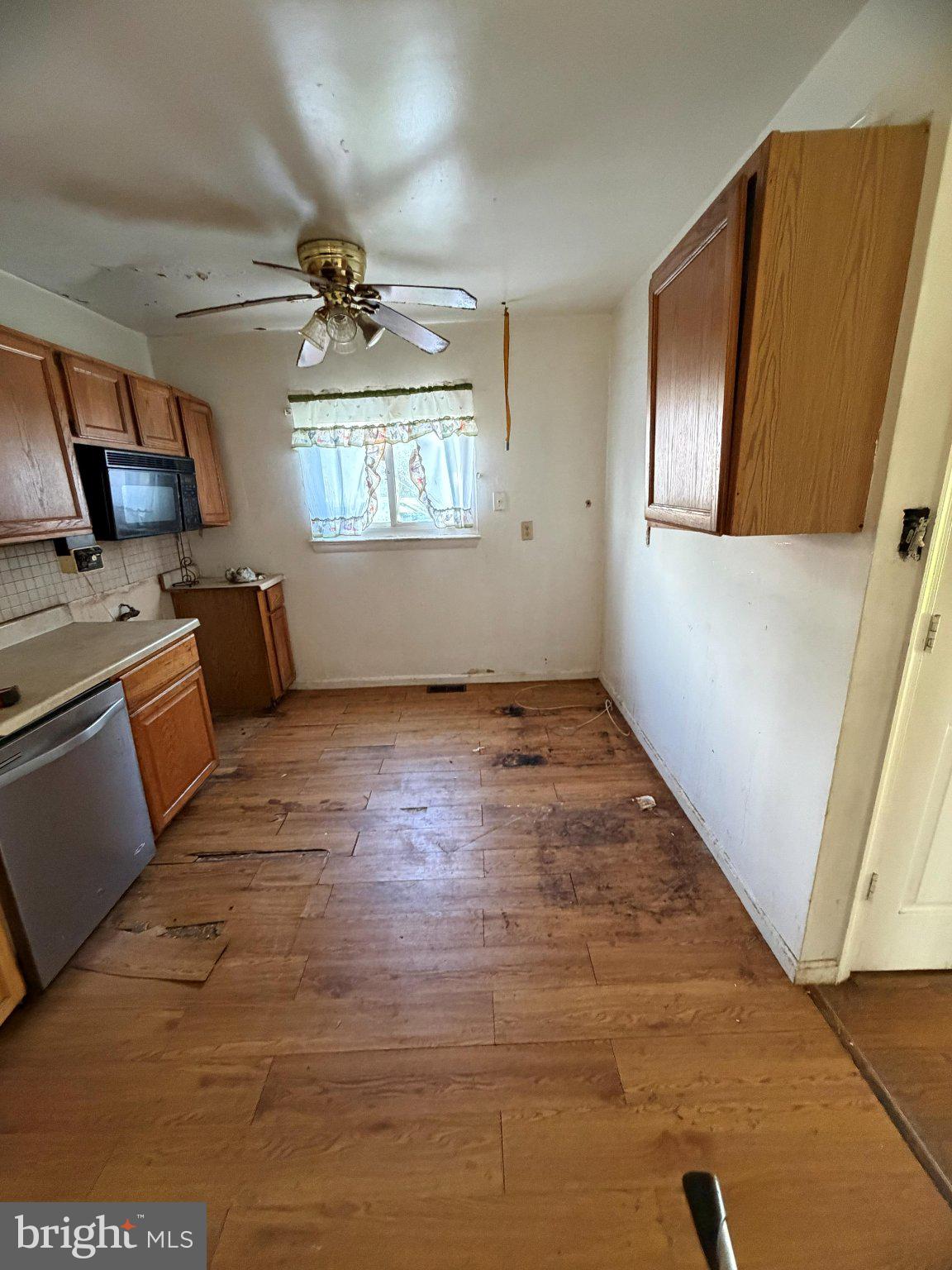 HOLLY PARK - Residential