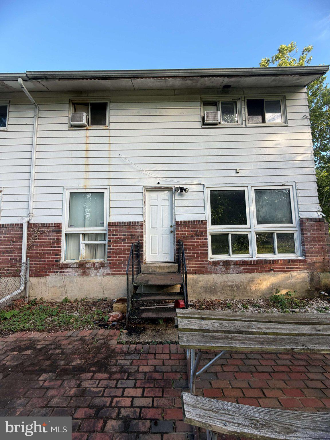 HOLLY PARK - Residential