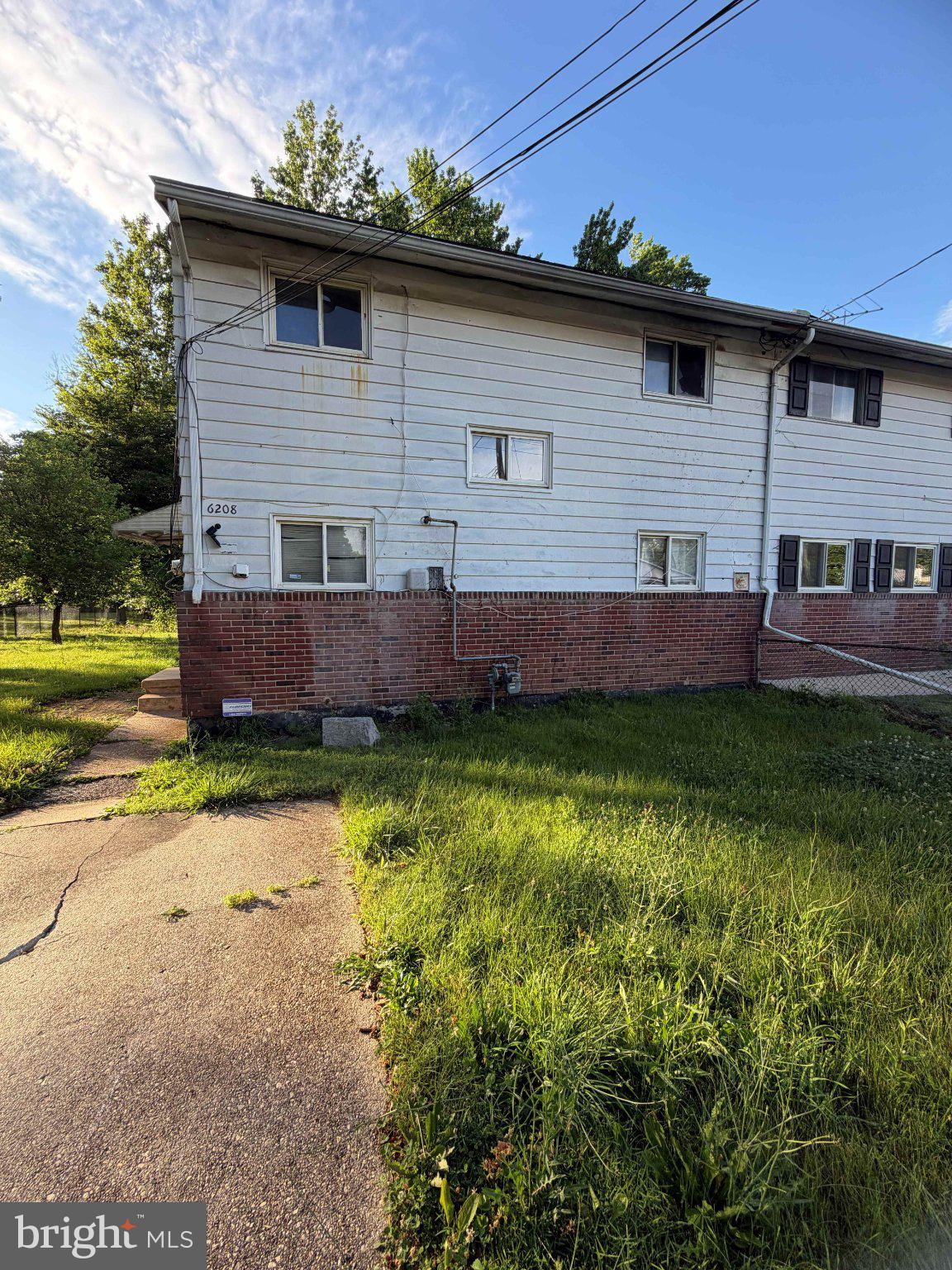 HOLLY PARK - Residential