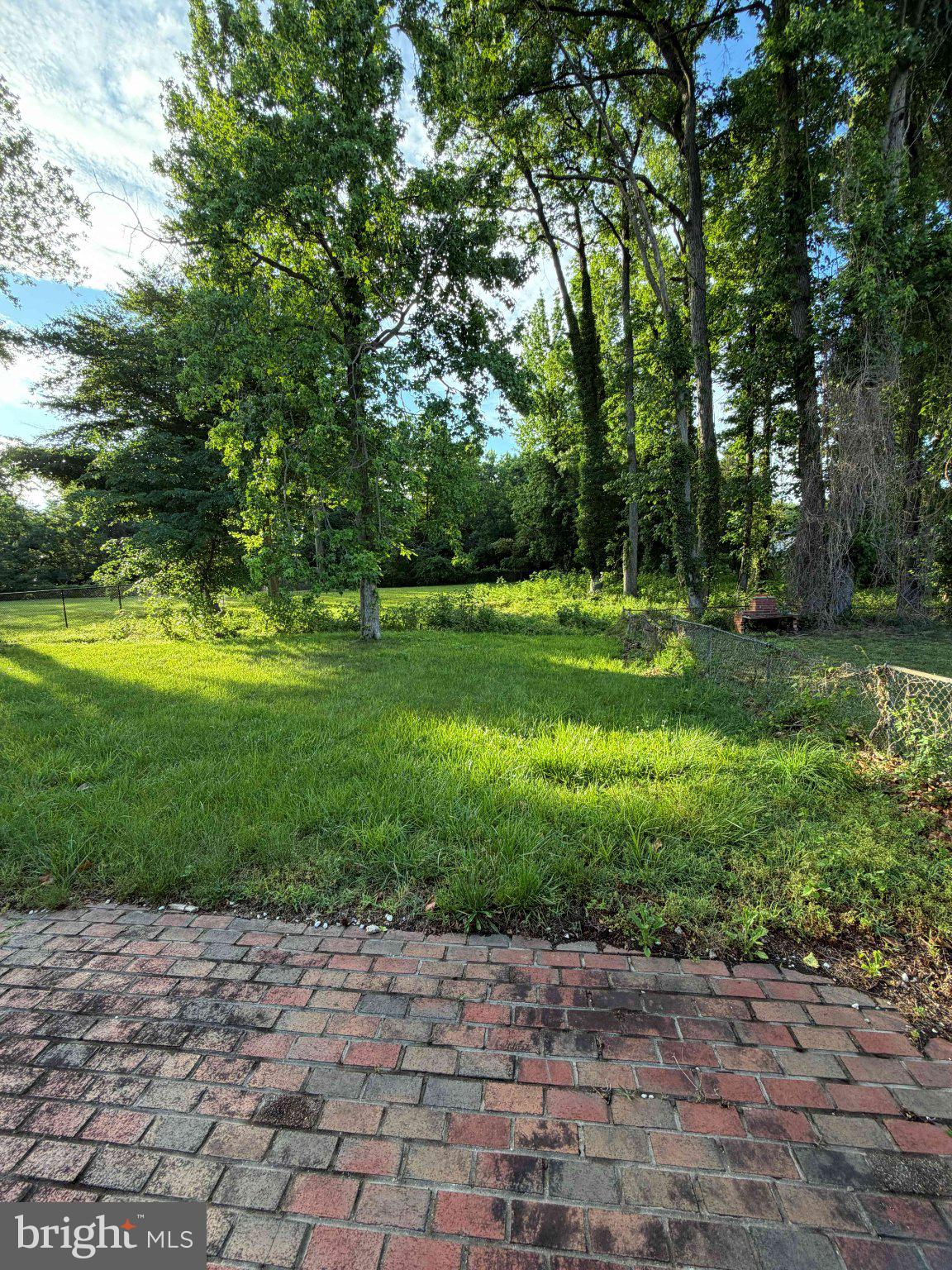 HOLLY PARK - Residential