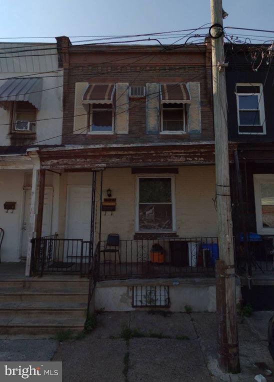 2-bedroom, 1-bath single-family home on Glenmore Ave in Southwest Philadelphia. The property is currently tenant-occupied, offering immediate rental income.
The home needs some renovations but has solid potential with the right updates. Being sold as-is. Convenient location with access to public transportation, shopping, and major roads, making it a practical option for an investment or future improvement project.

NOTE: 
-The property will be sold in AS-IS condition.
-The buyer is responsible for U&O.
-The buyer pays closing costs and transfer taxes.