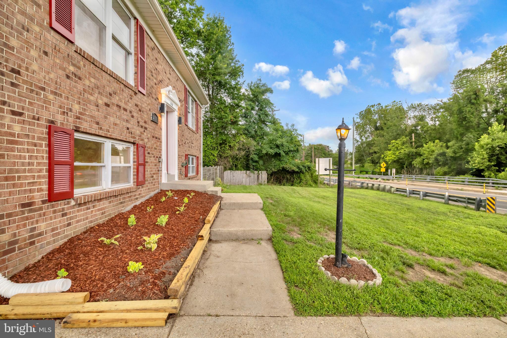 SPRING BRANCH ESTATES - Residential