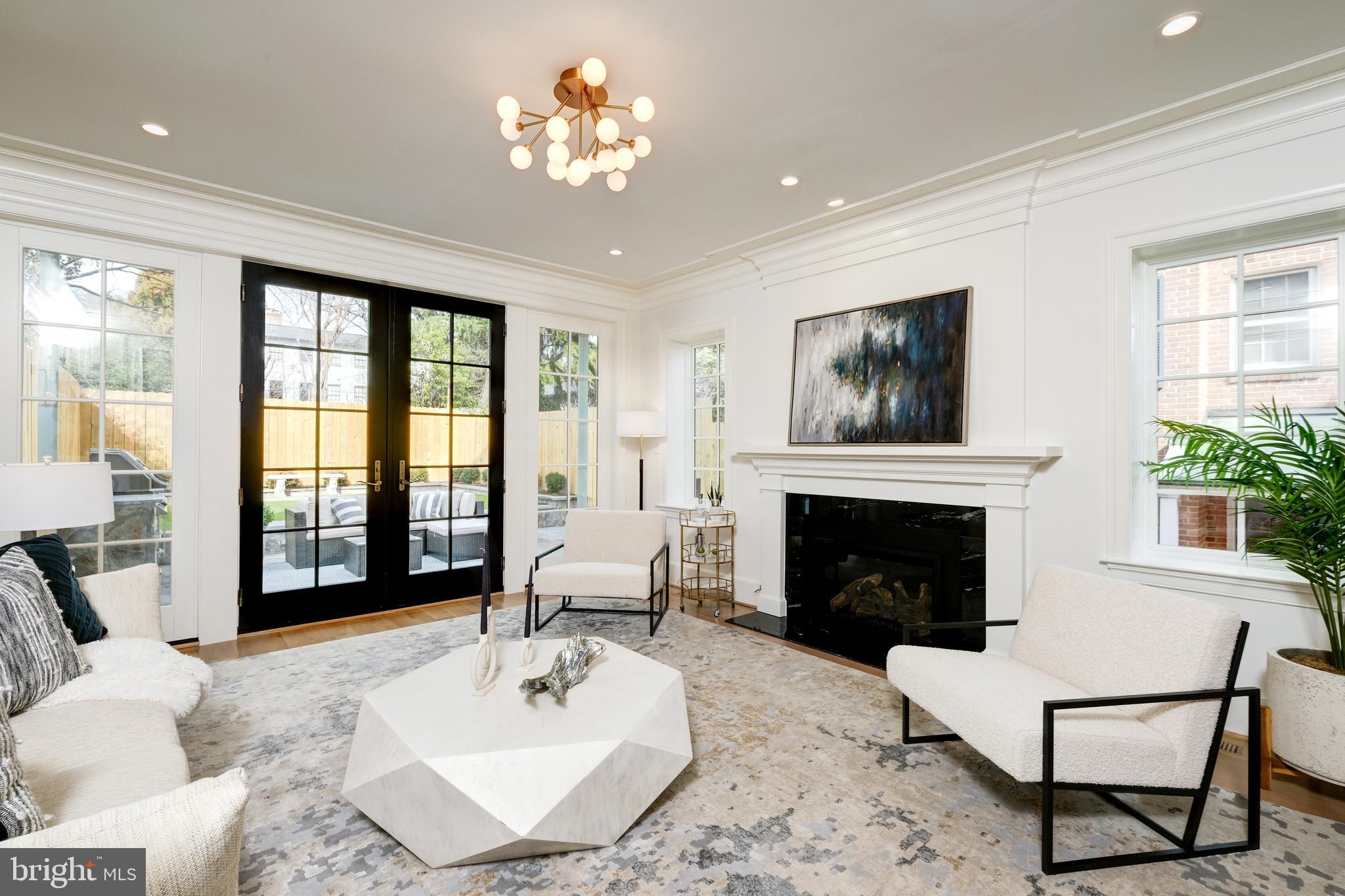 GEORGETOWN - Residential