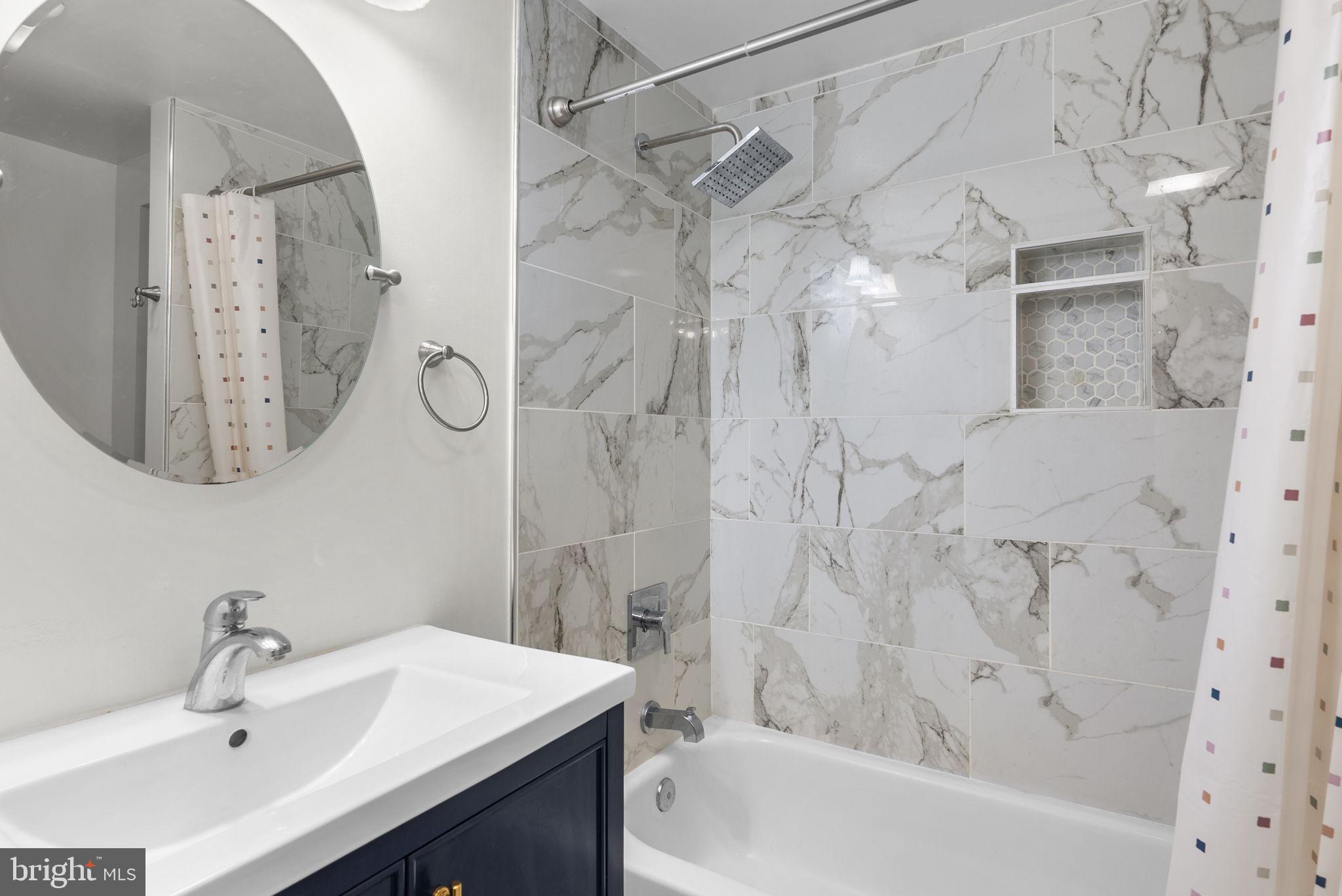 SILVER ROCK - Residential