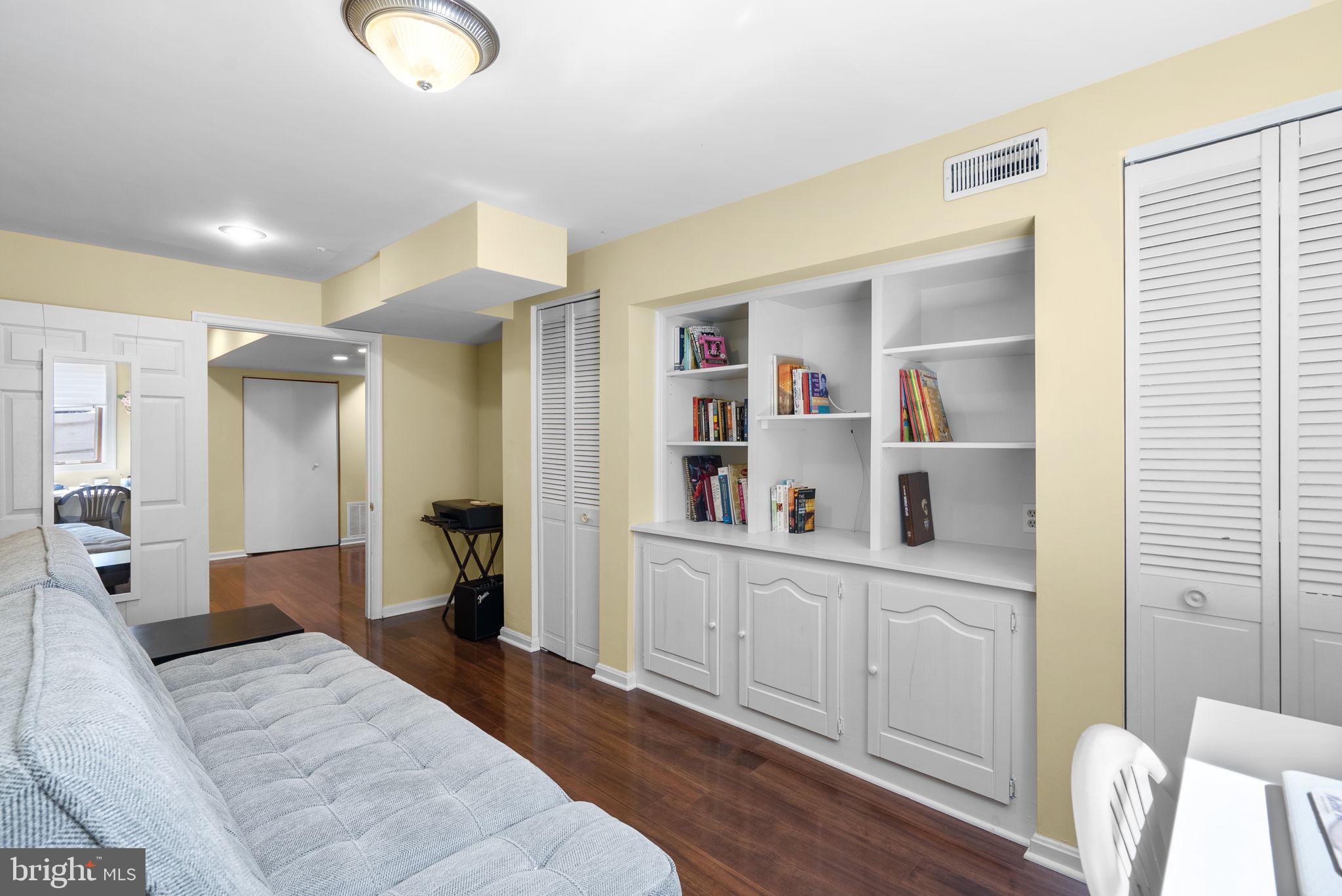 SILVER ROCK - Residential