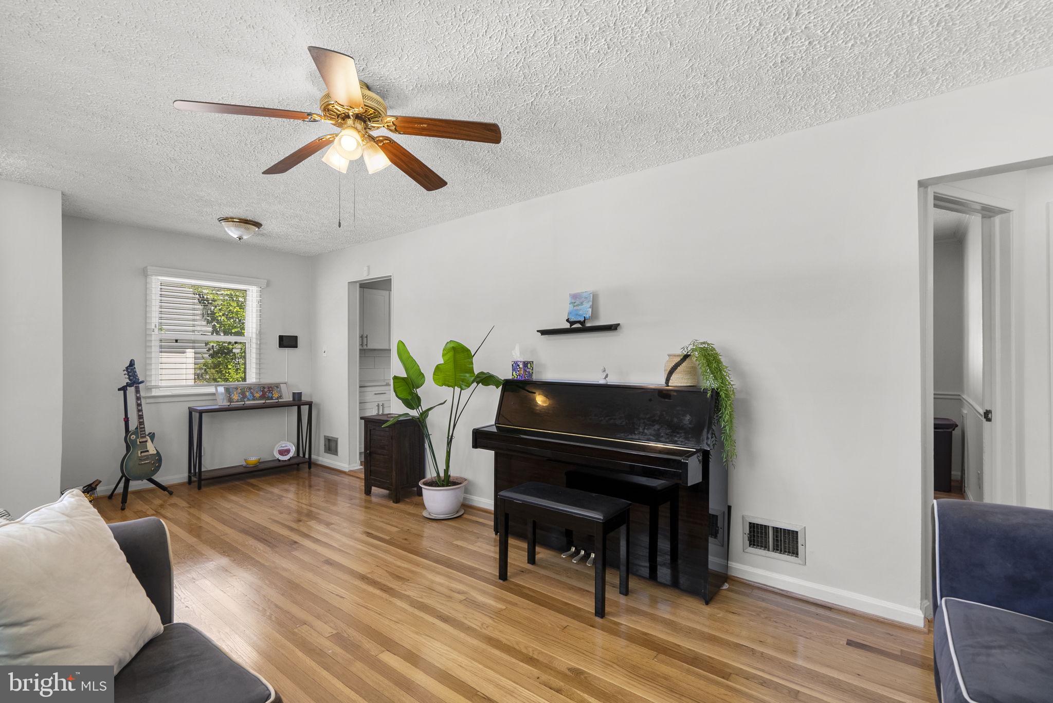 SILVER ROCK - Residential