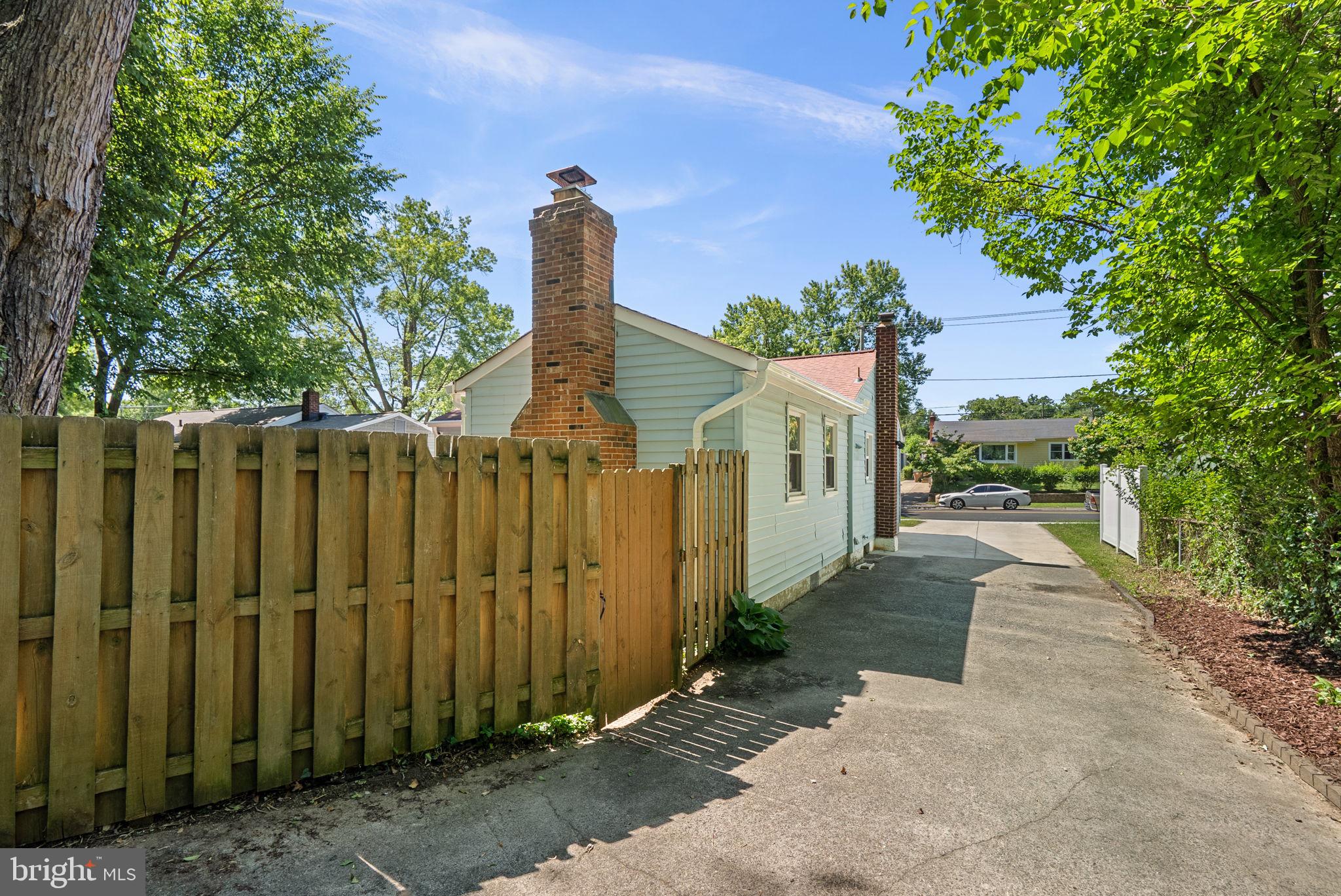 SILVER ROCK - Residential