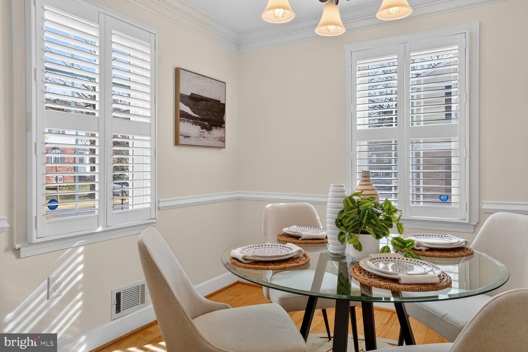 HERITAGE SQUARE - Residential Lease