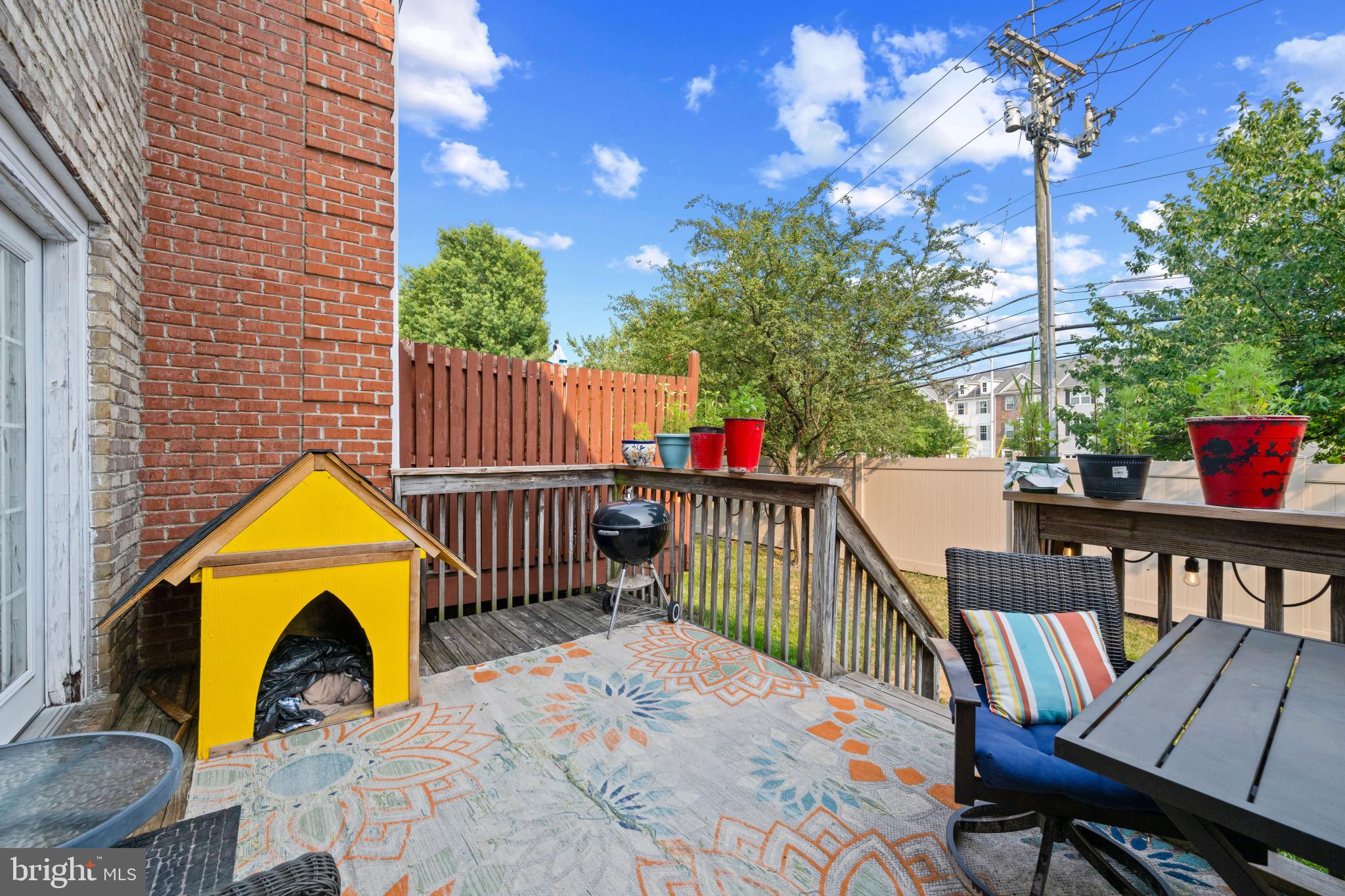 LYONS GATE - Residential