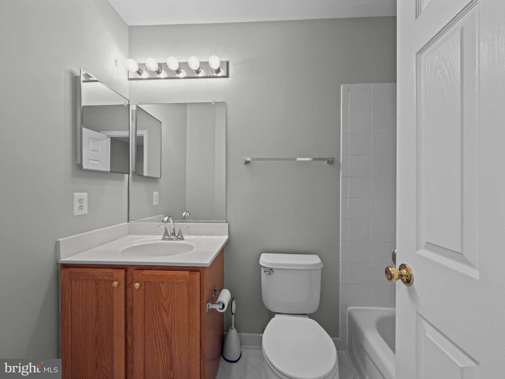 WASHINGTONIAN CENTER - Residential