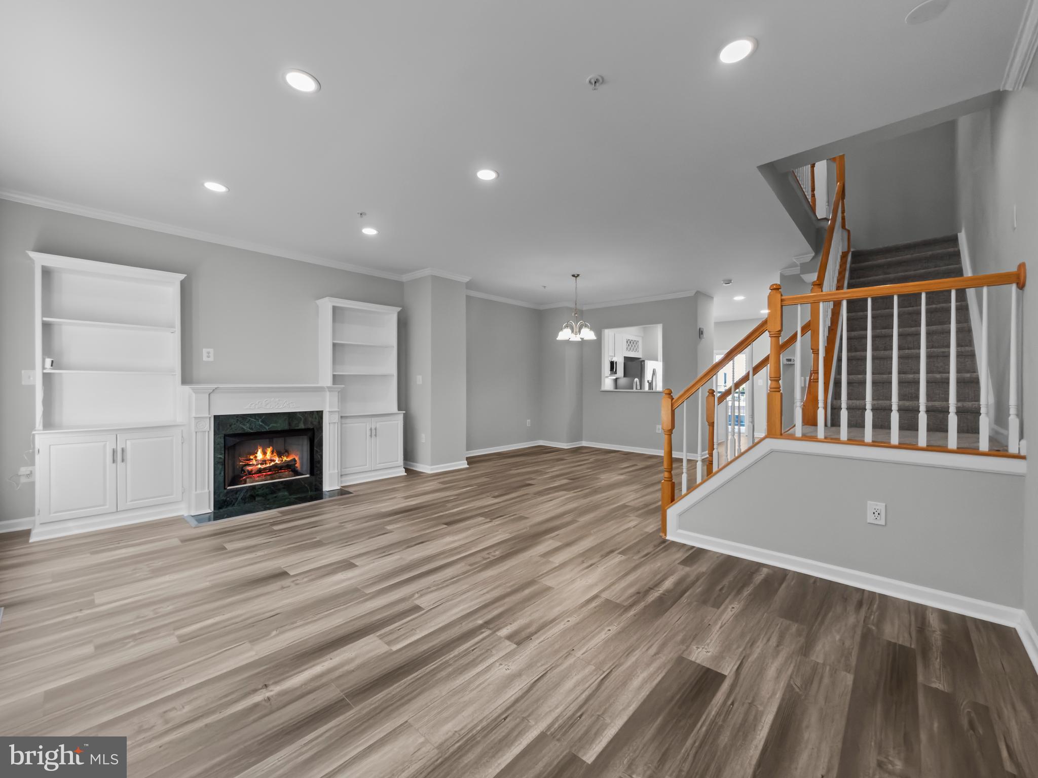 WASHINGTONIAN CENTER - Residential