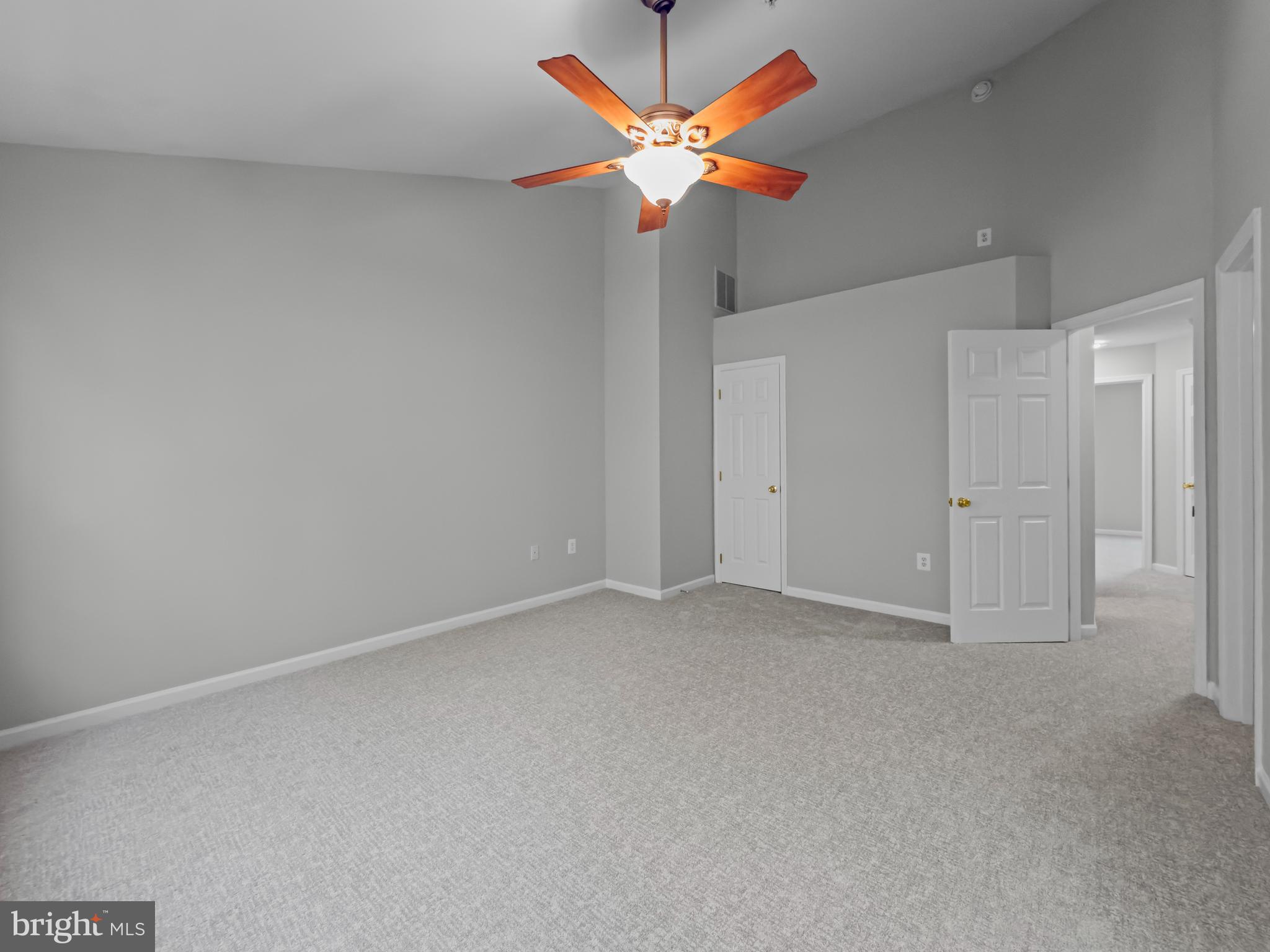 WASHINGTONIAN CENTER - Residential