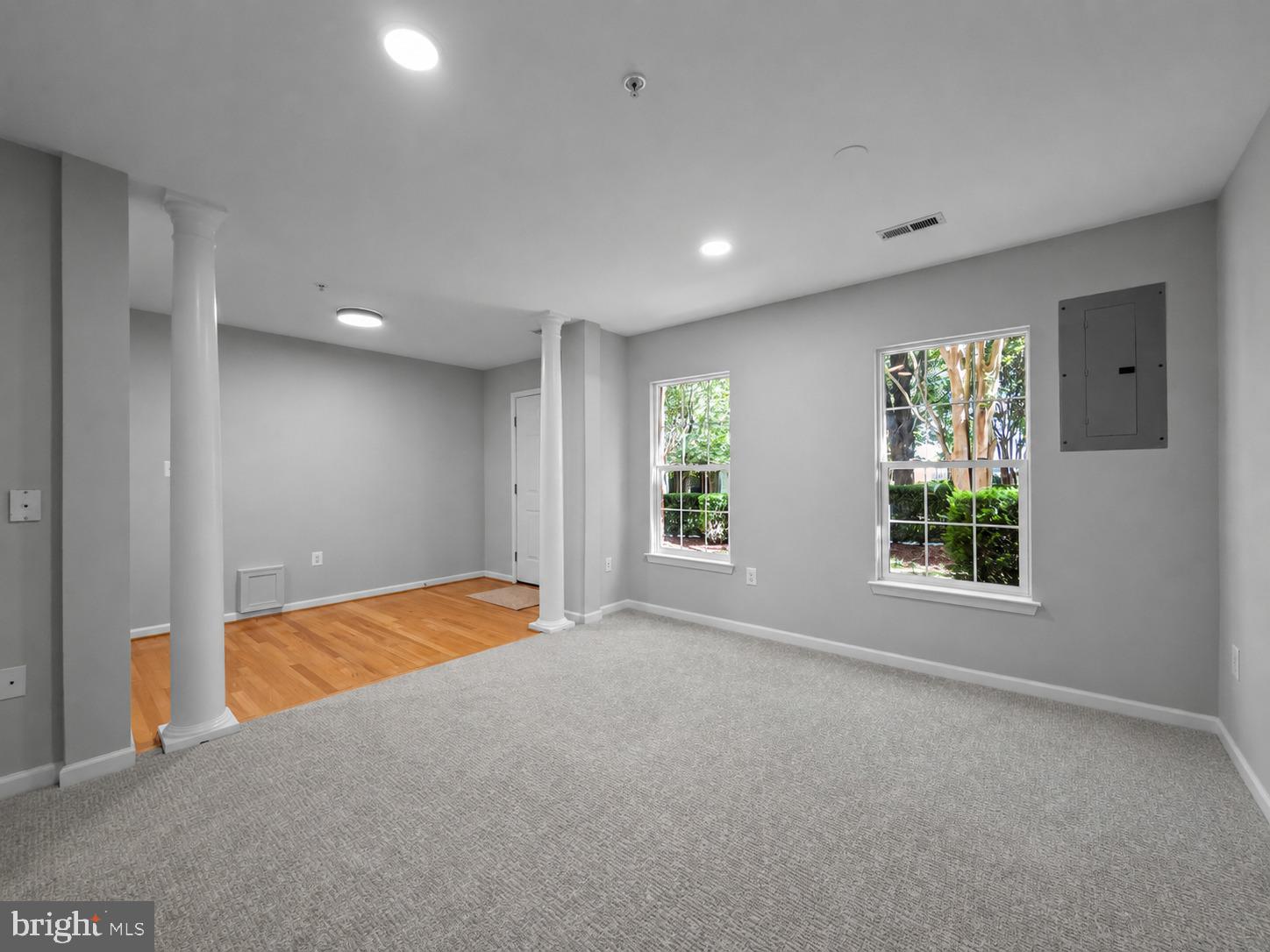 WASHINGTONIAN CENTER - Residential