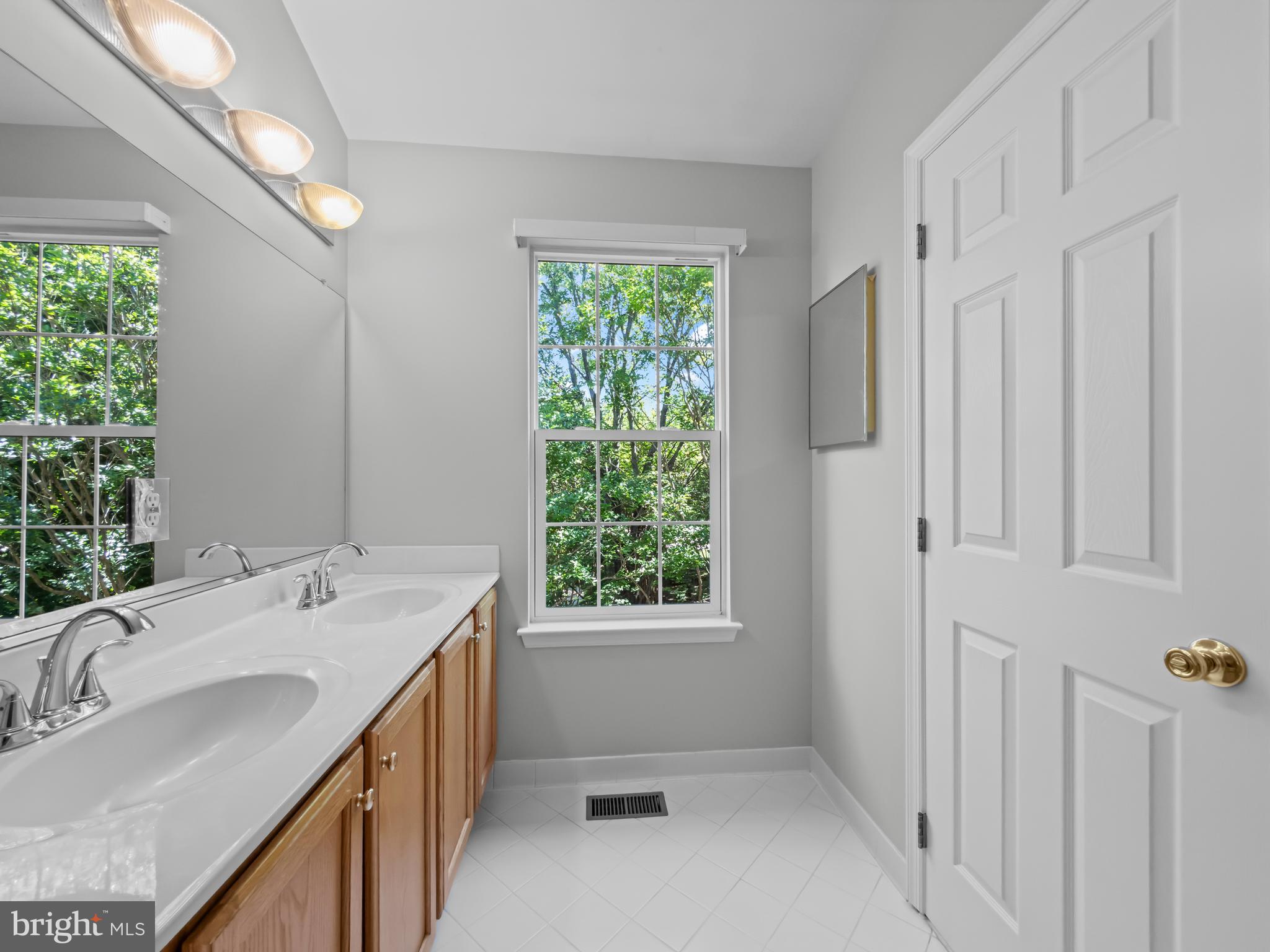 WASHINGTONIAN CENTER - Residential
