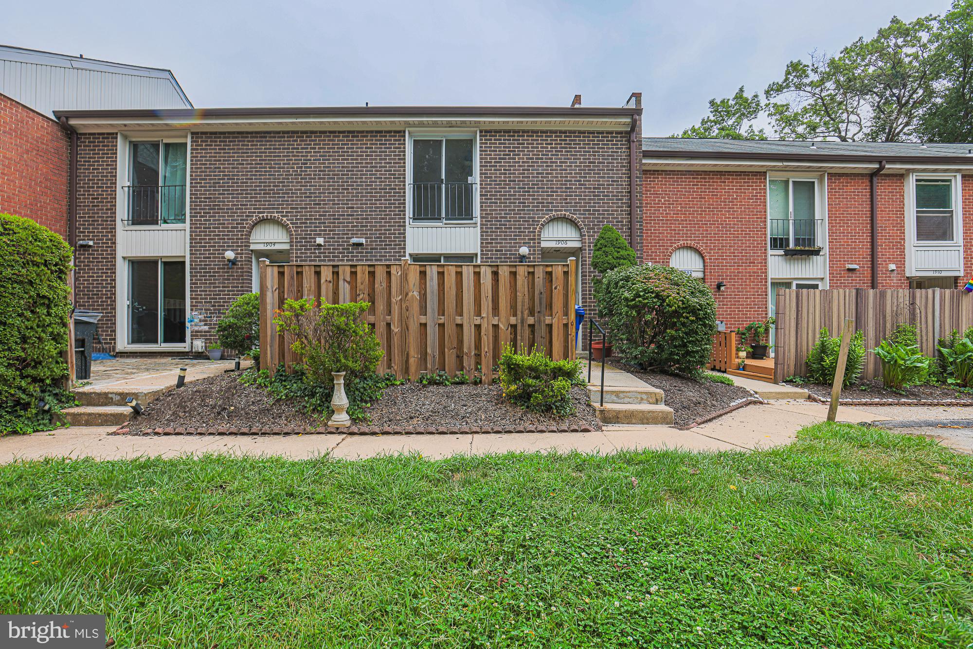 GREENBERRY WOODS - Residential