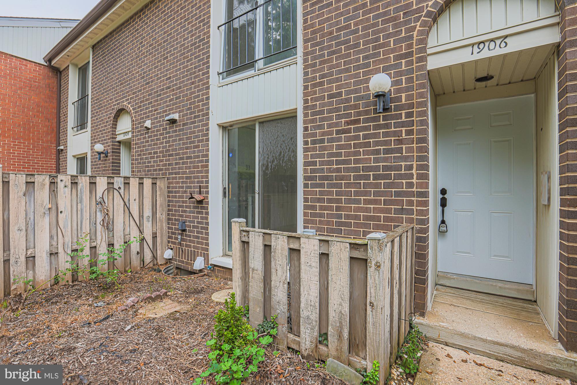 GREENBERRY WOODS - Residential