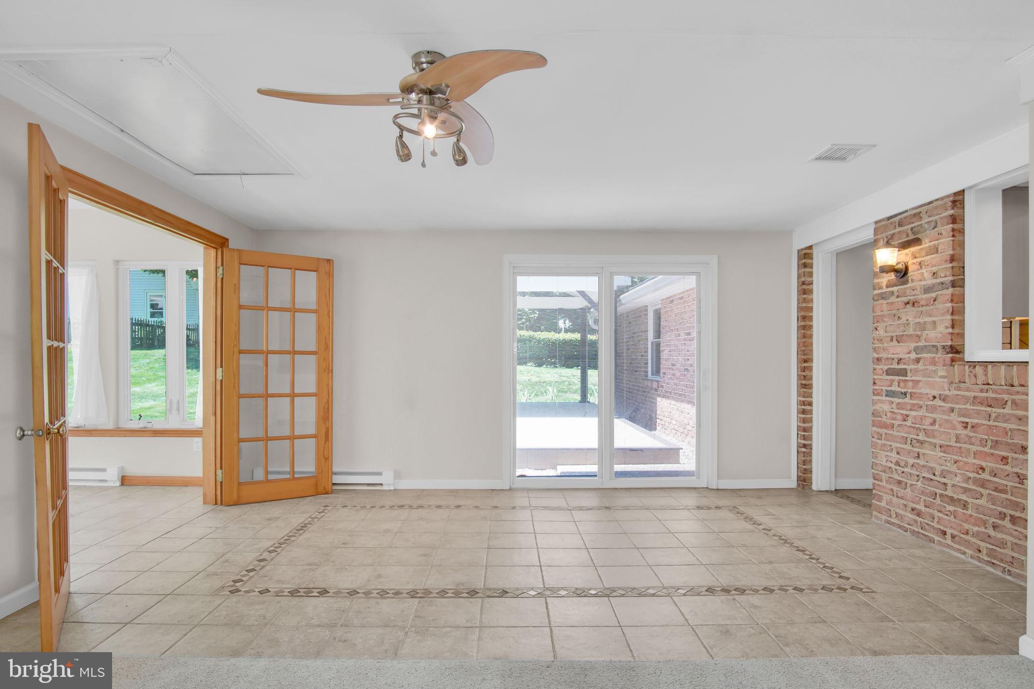 GLENN ACRES - Residential