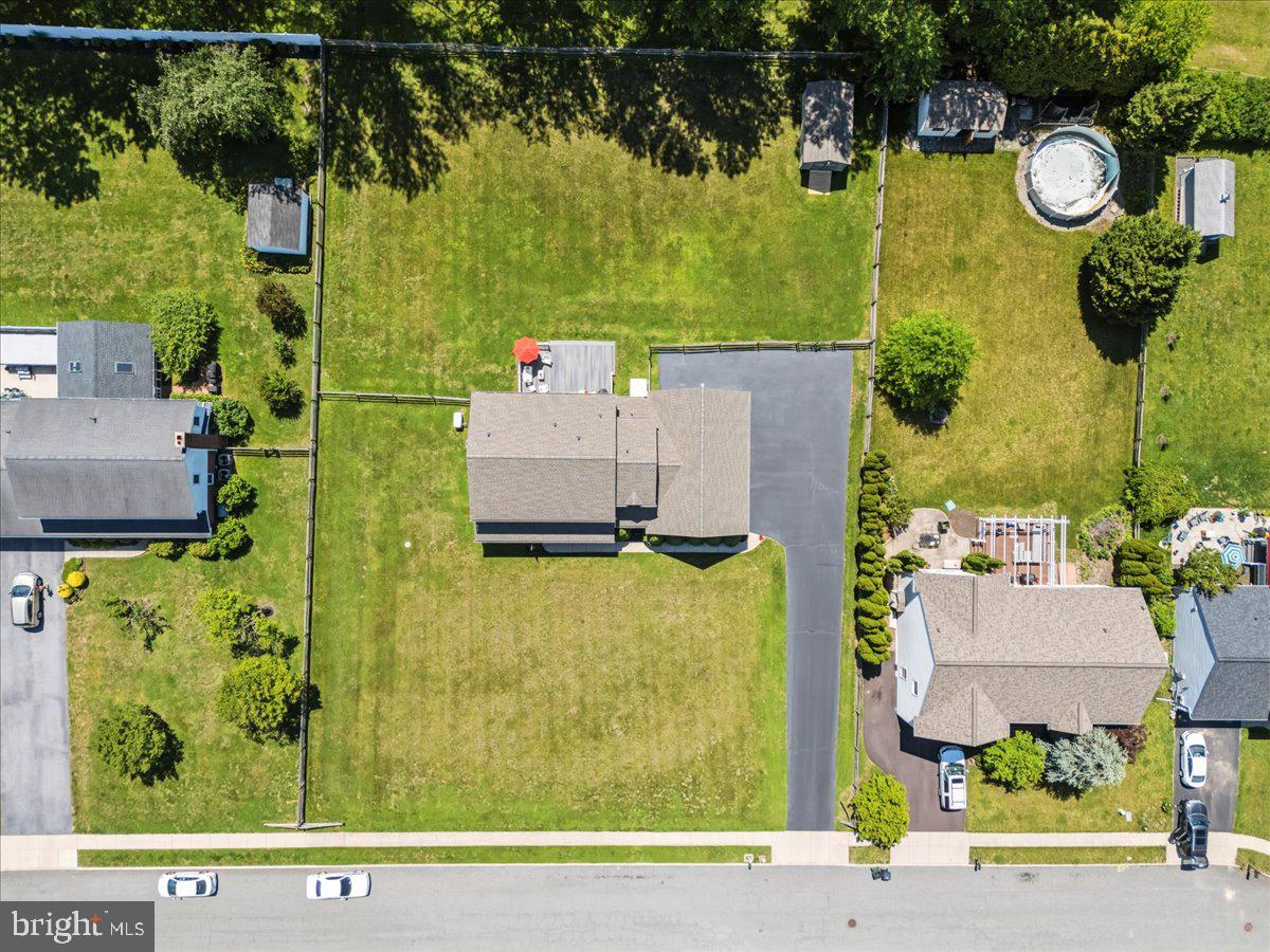 HERITAGE SQUARE - Residential